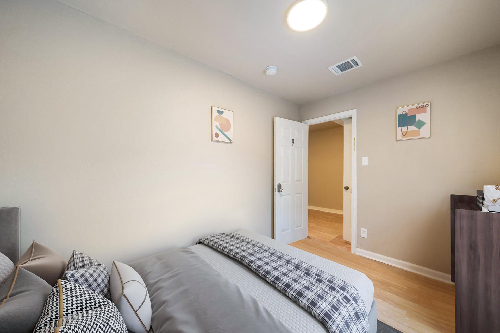 Disclaimer: This photo has been virtually staged. Not all furnishings seen will be included. Please view the virtual tour.