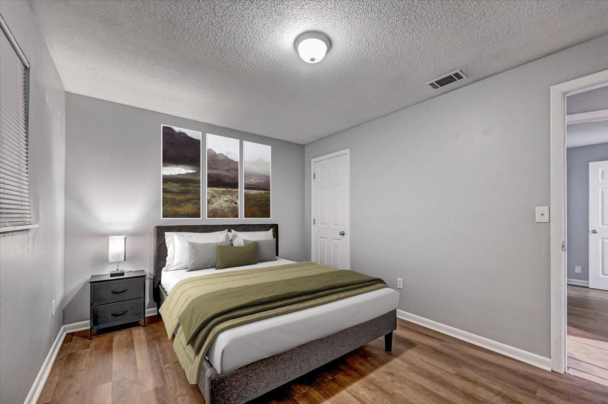 Disclaimer: This photo has been virtually staged. Not all furnishings seen will be included. Please view the virtual tour.