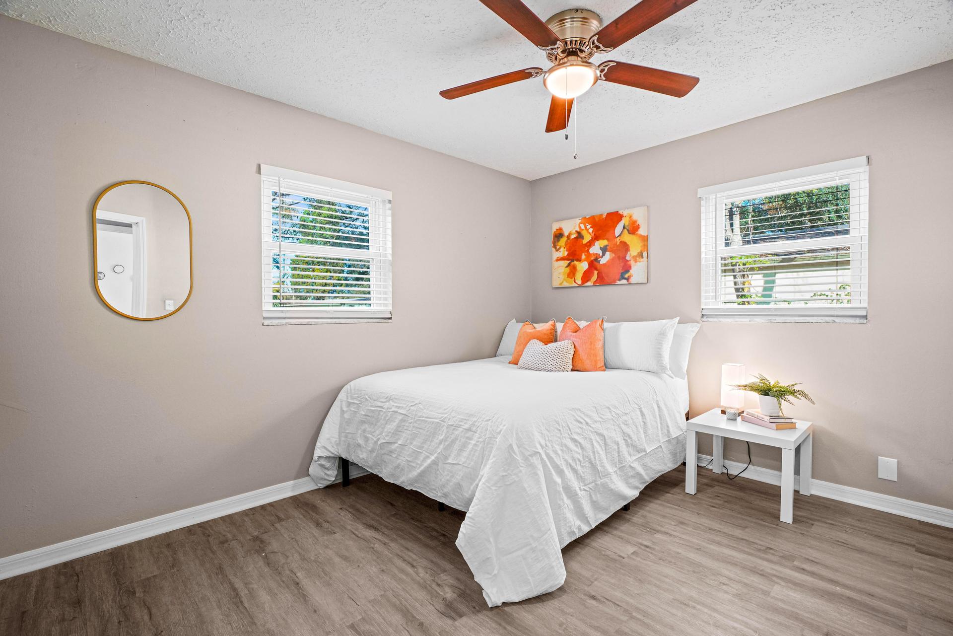 bedroom, detected:ceiling fan, window blind, bed