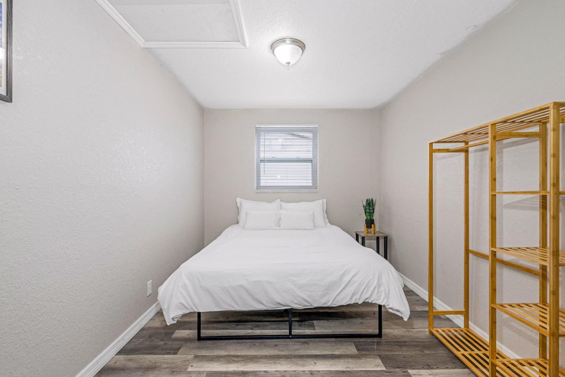 bedroom, detected: bed