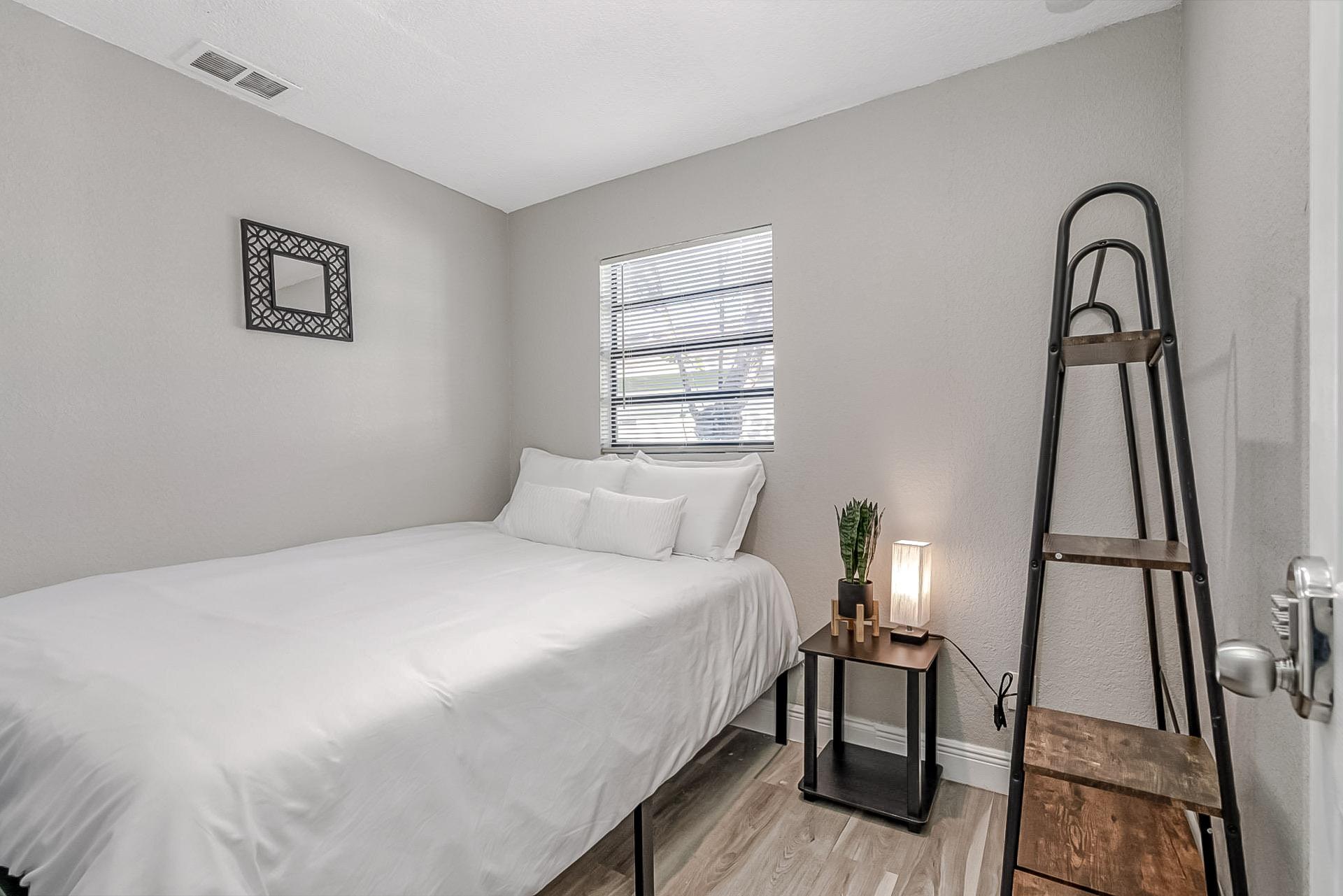 bedroom, detected: bed