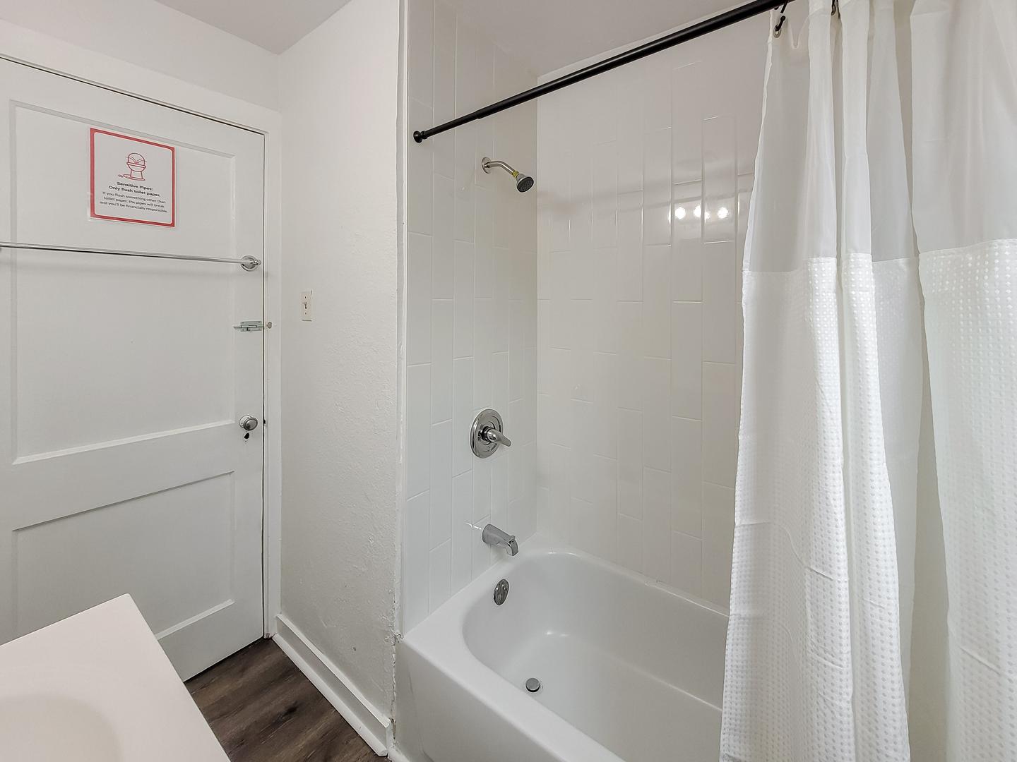 Bathroom(s)
