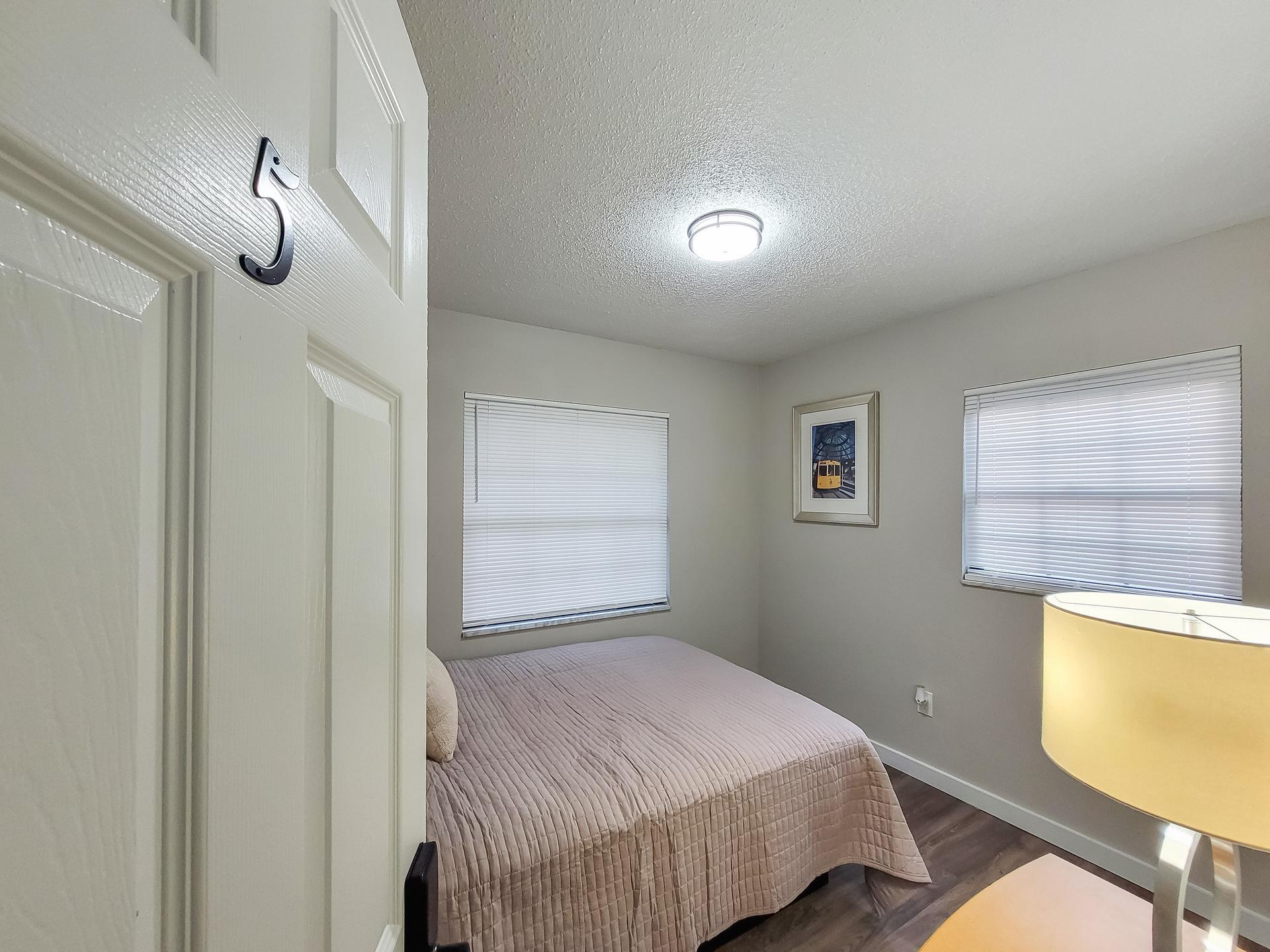 bedroom, detected:bed, window blind