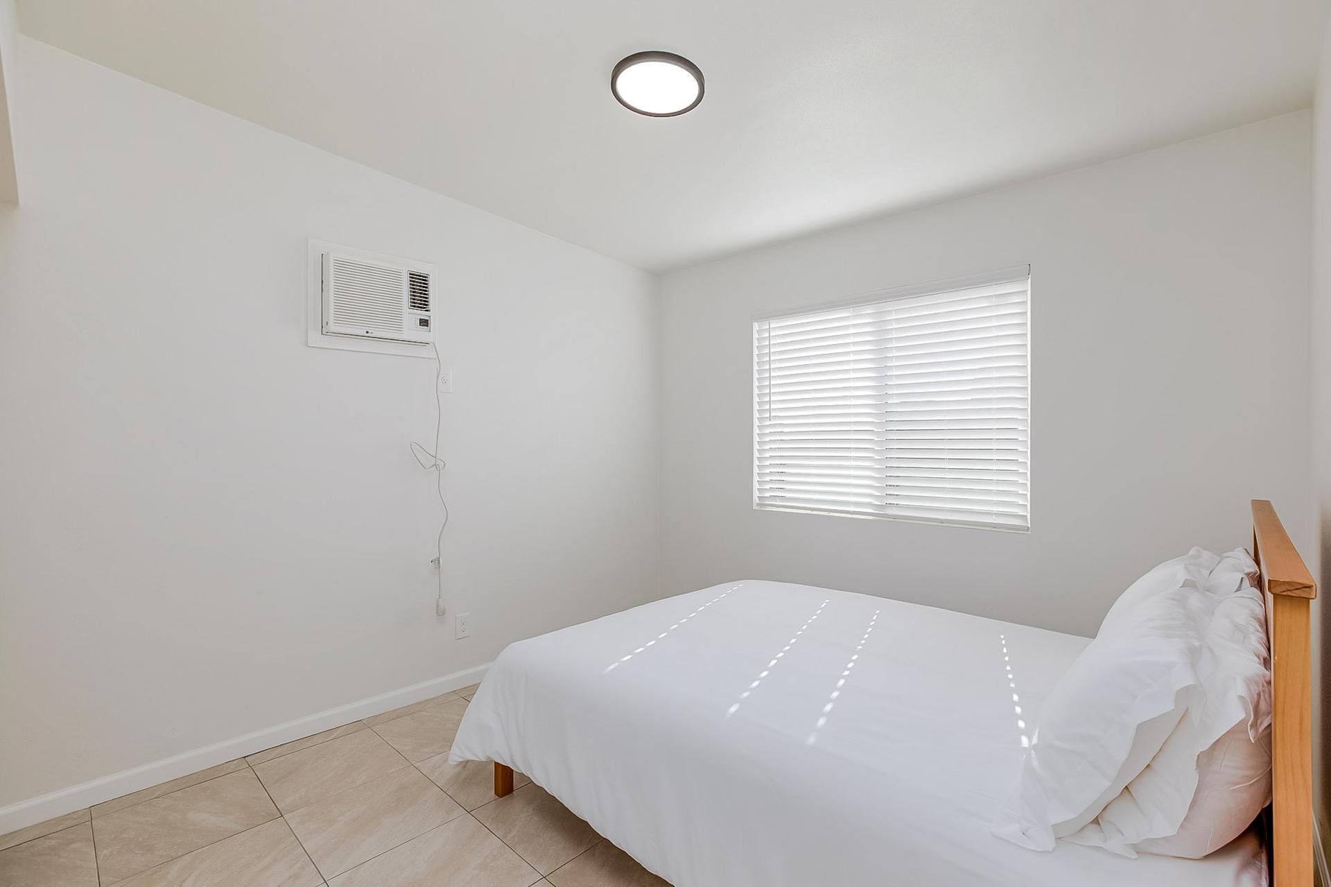 bedroom, detected:bed, window blind