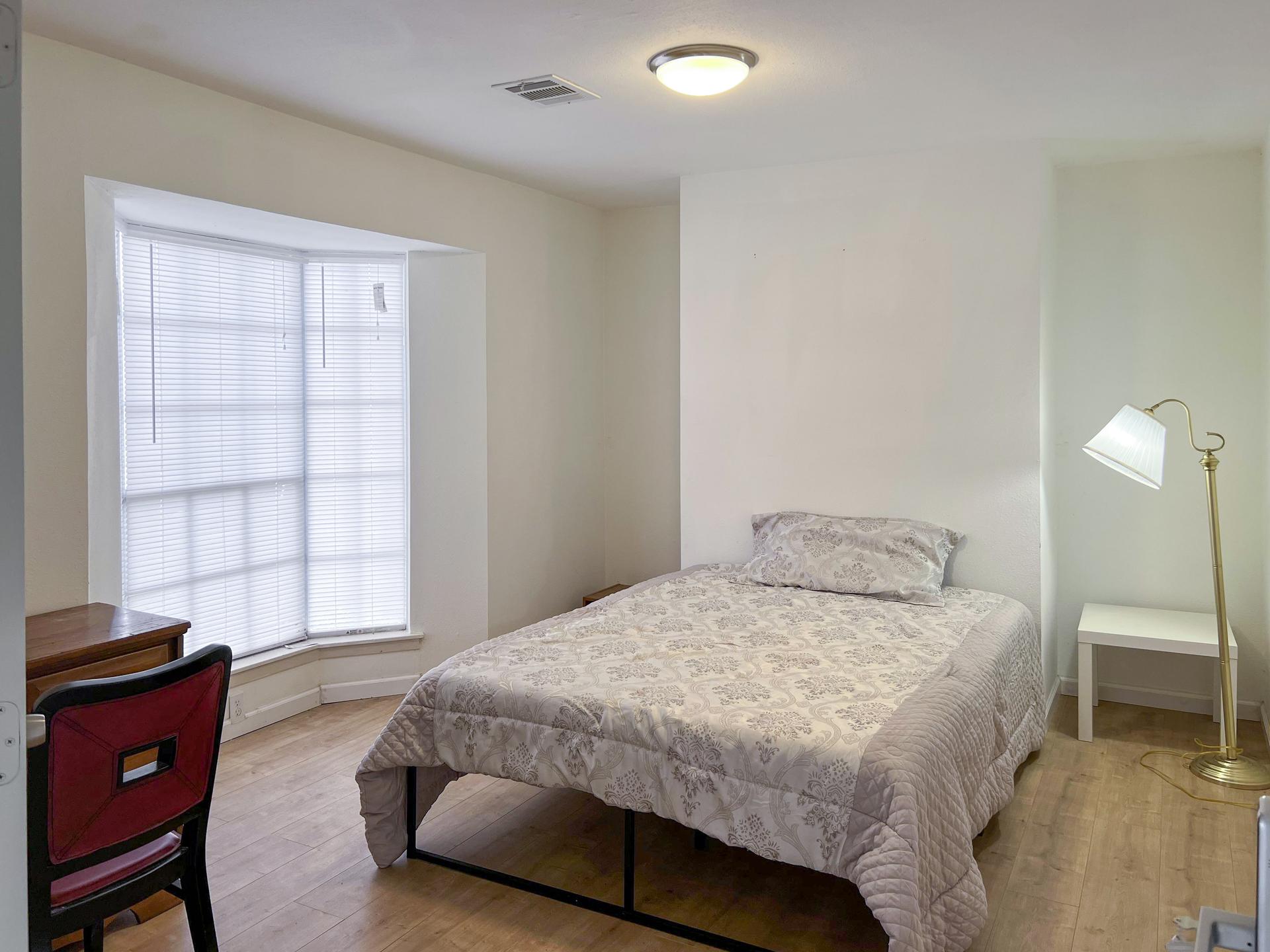 bedroom, detected:bed, window blind