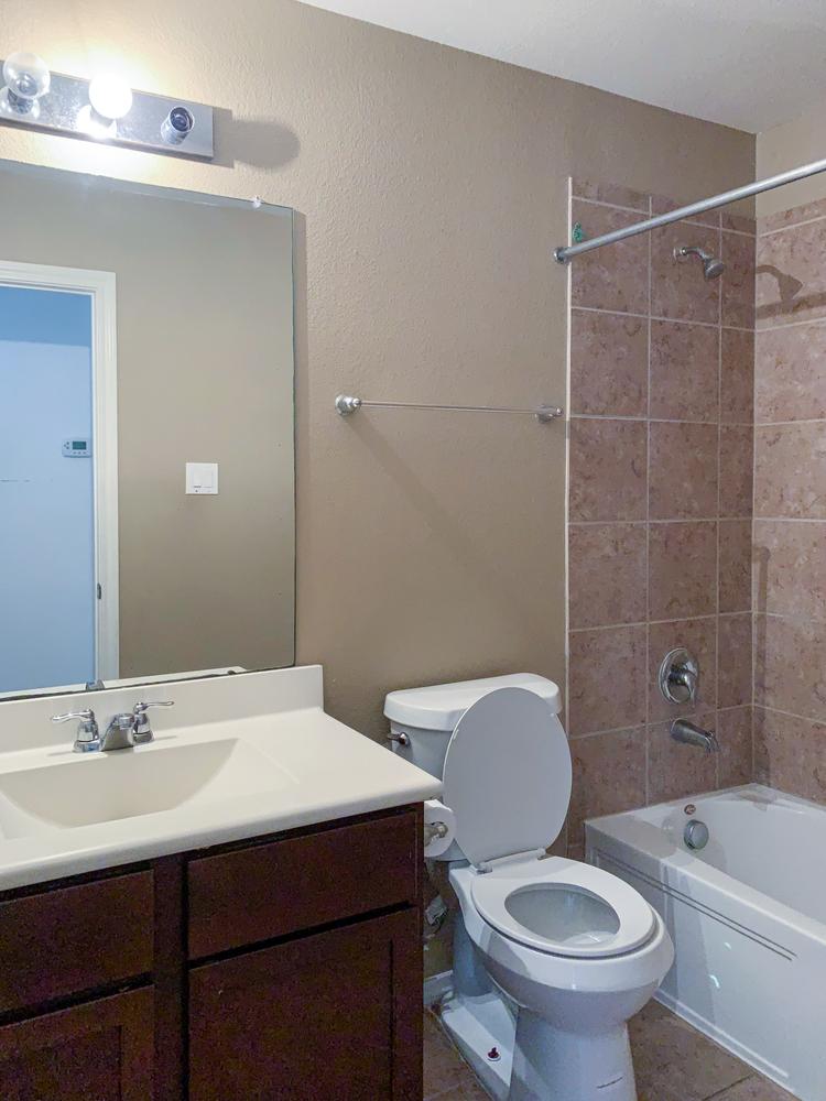 Bathroom(s)