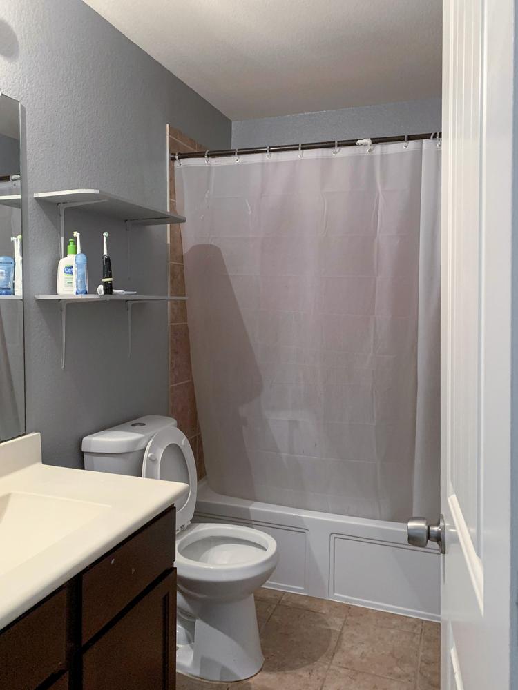 Bathroom(s)