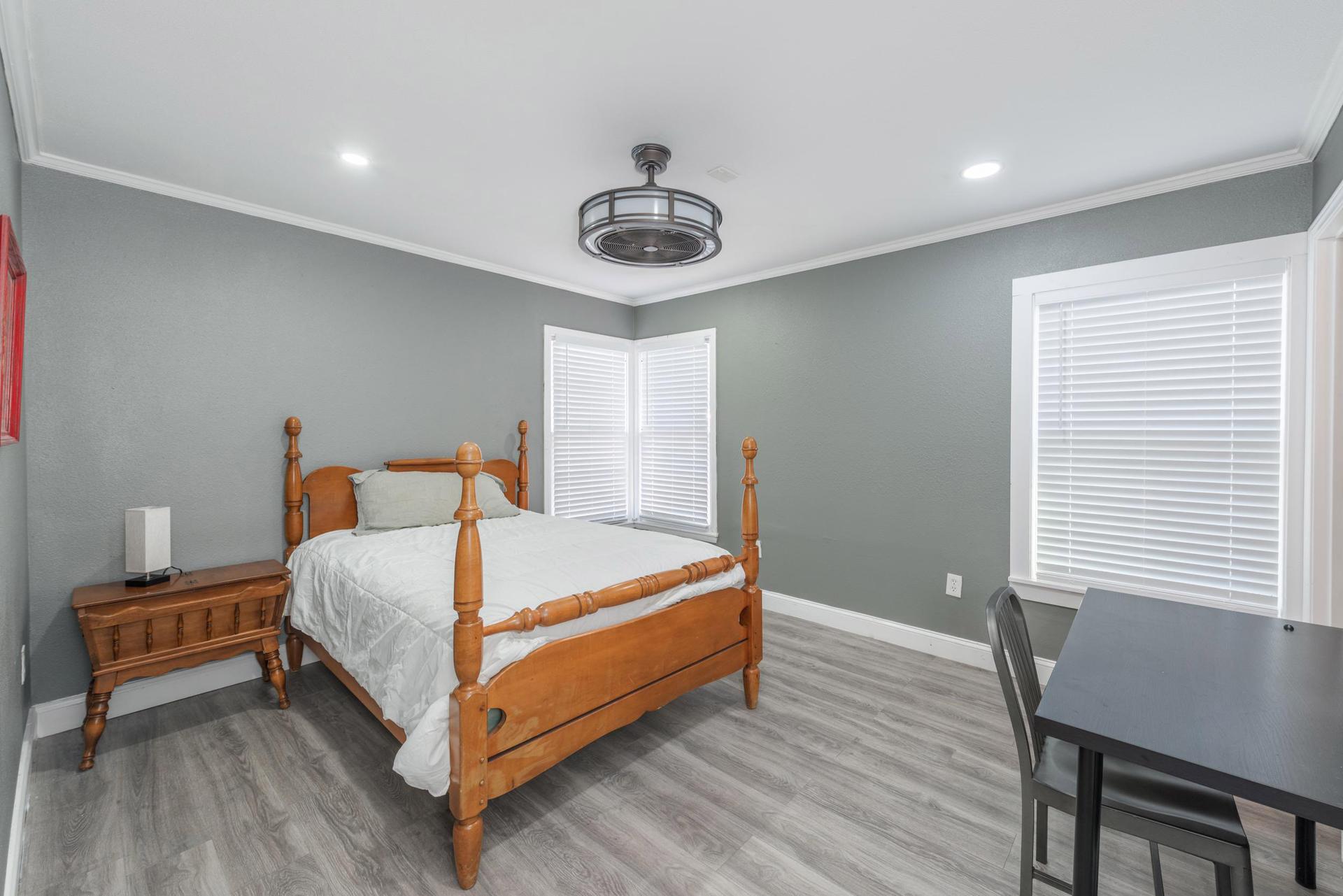bedroom, detected:bed, window blind