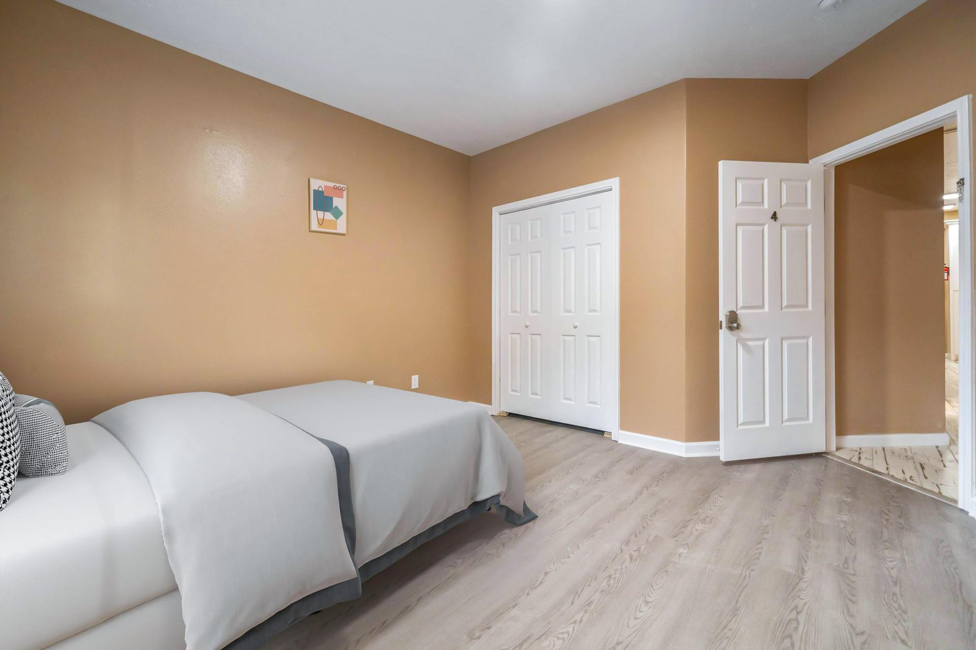 bedroom, detected:bed