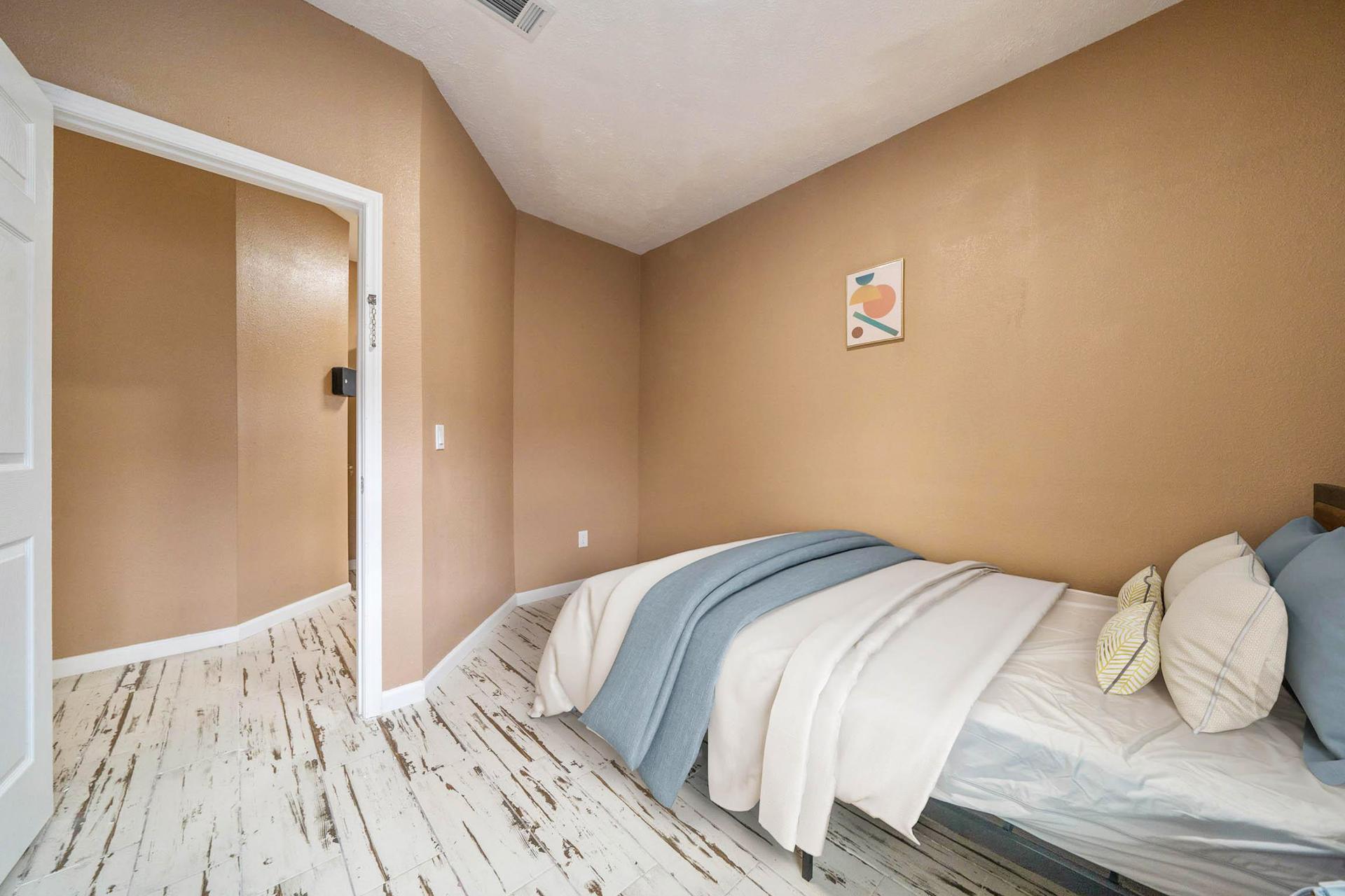 bedroom, detected:bed