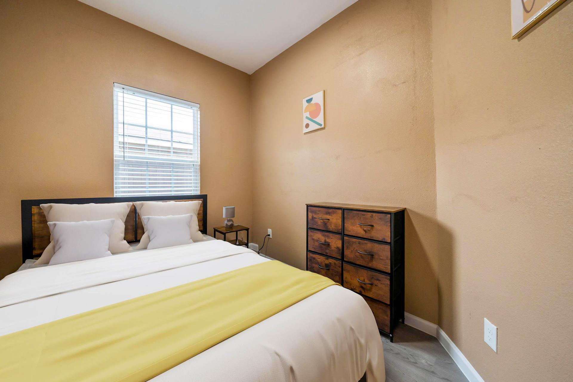 bedroom, detected:bed