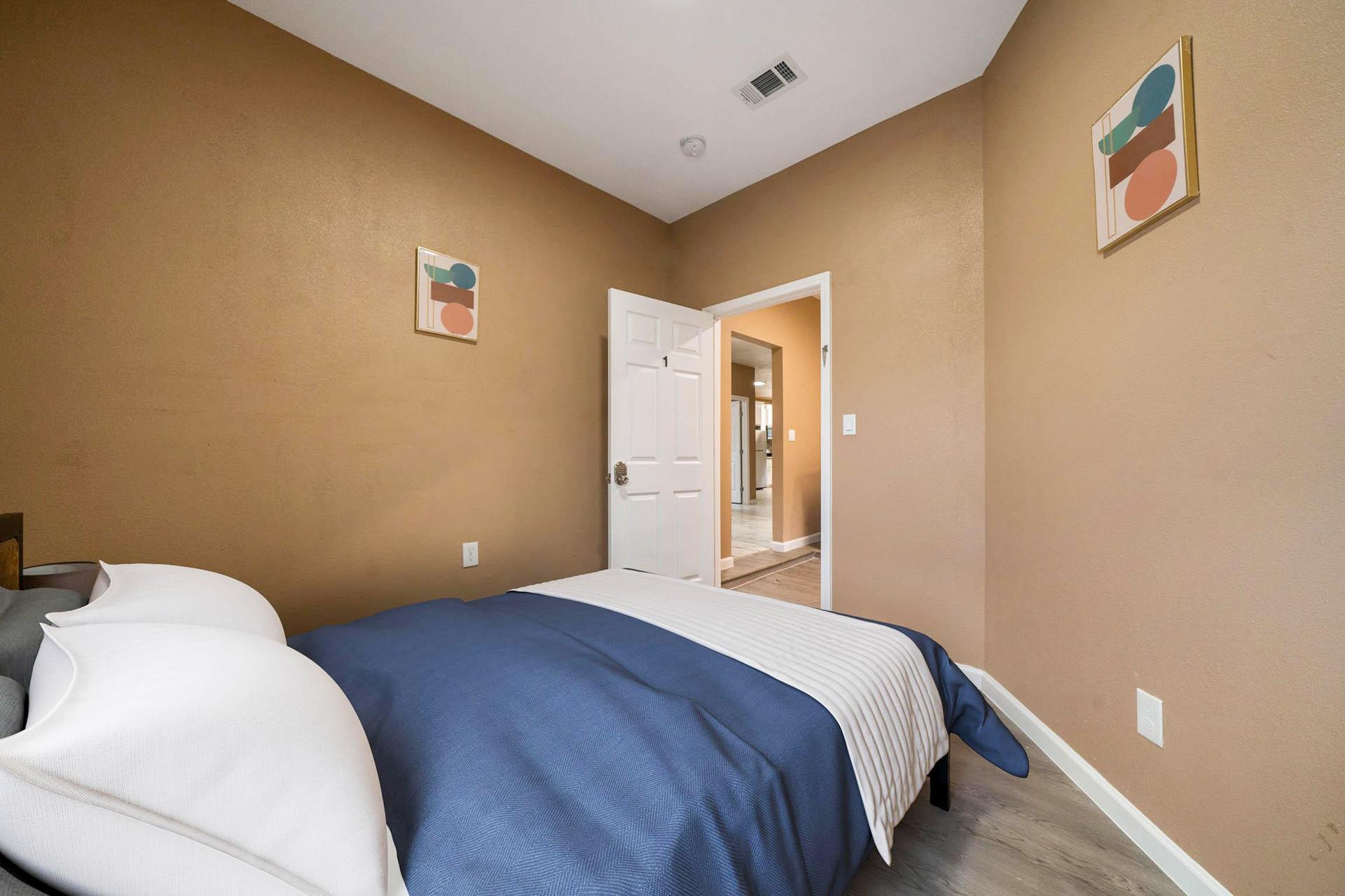 bedroom, detected:bed