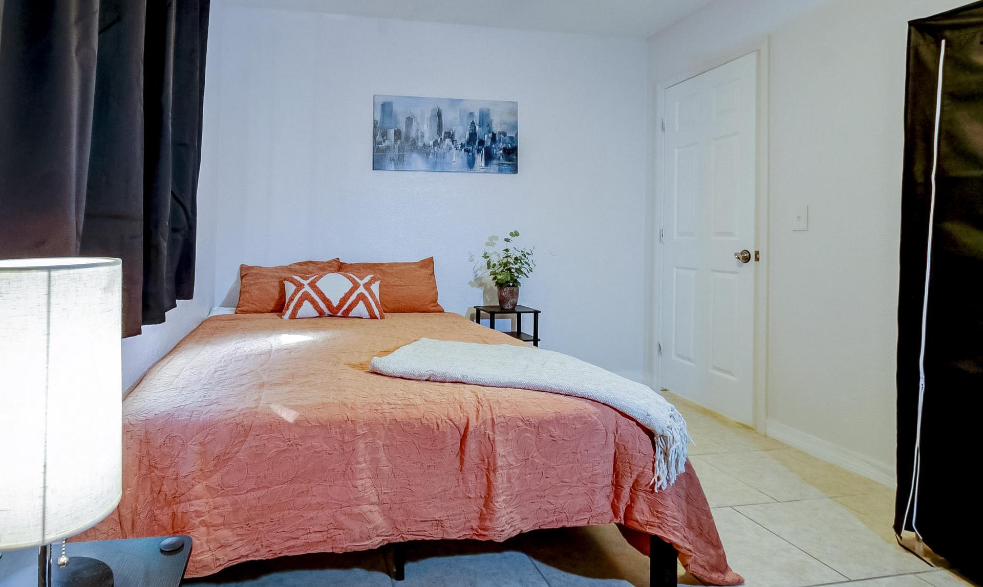 bedroom, detected:bed