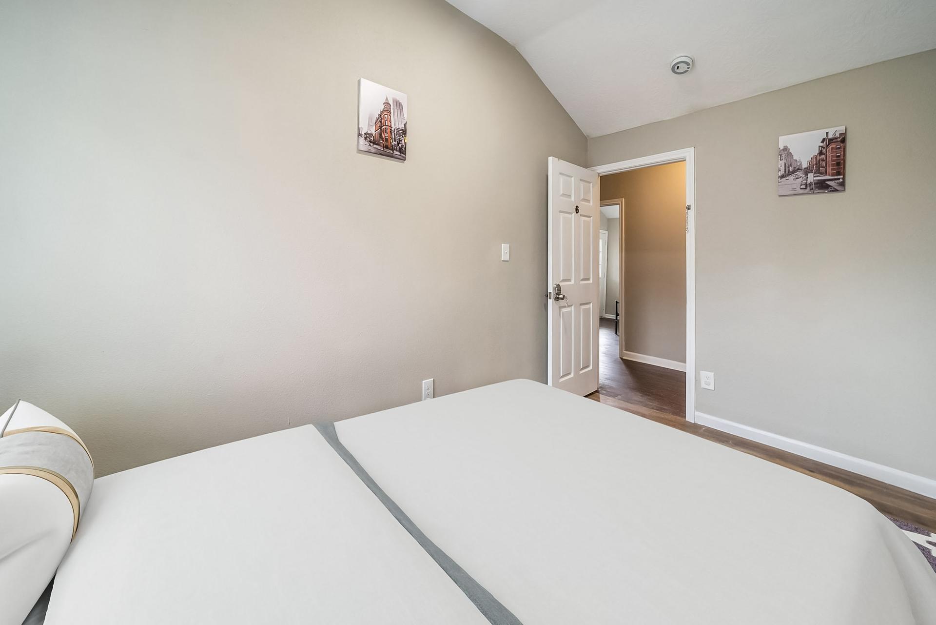 bedroom, detected:bed