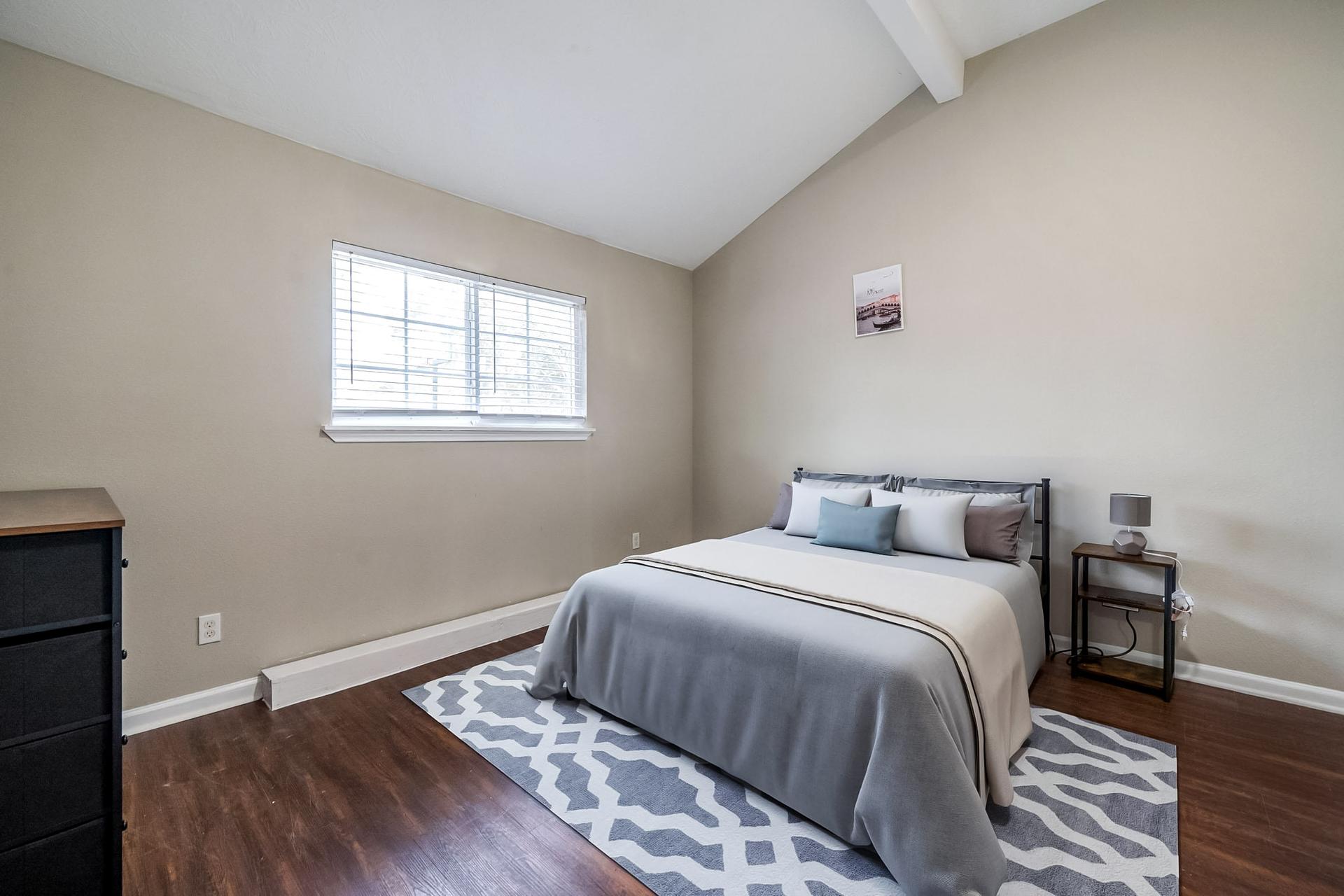 Disclaimer: This photo has been virtually staged. Please view the virtual tour.