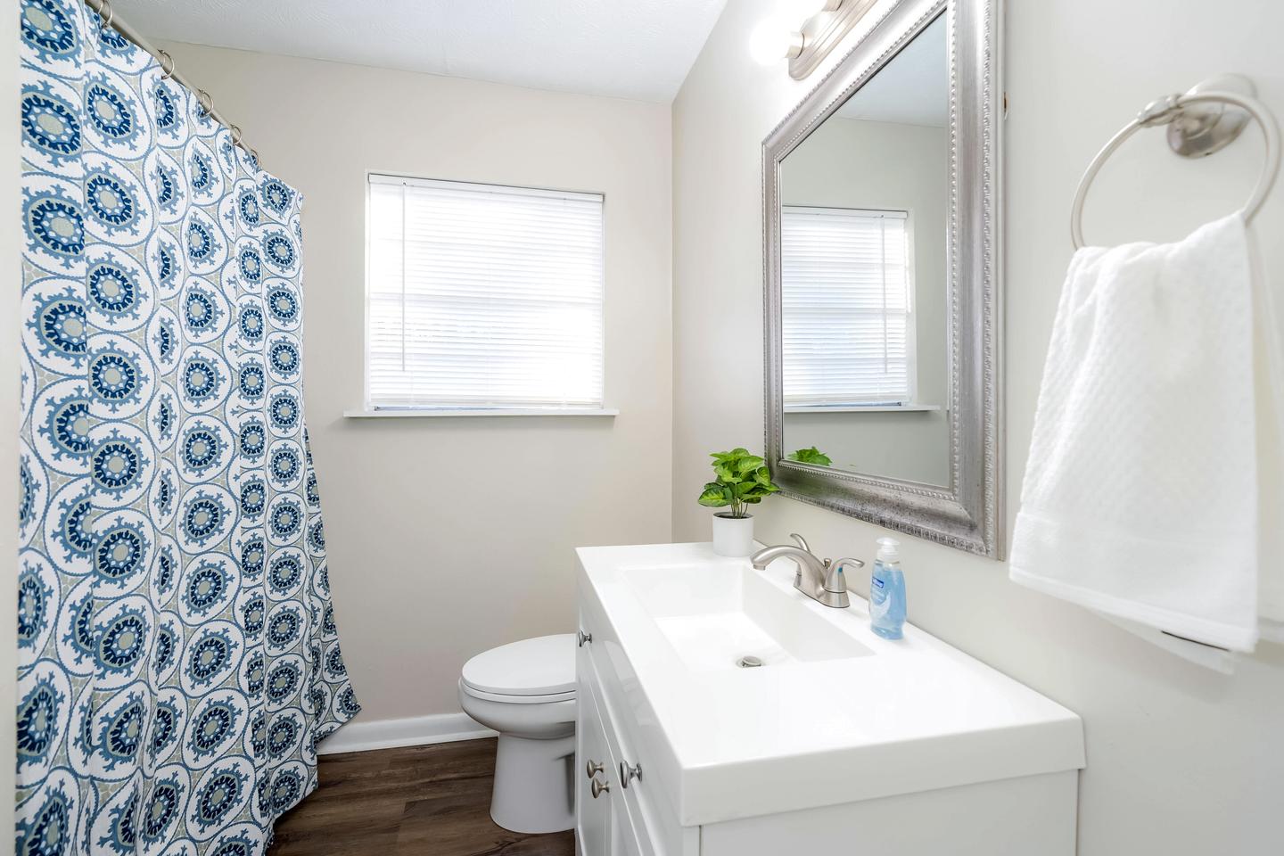 Bathroom(s)