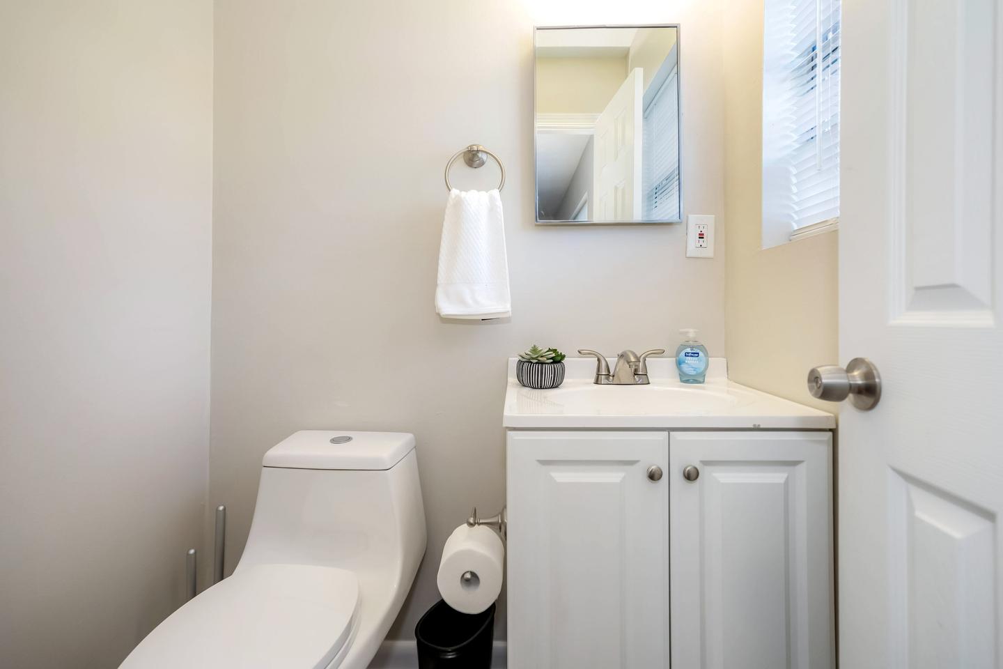Bathroom(s)