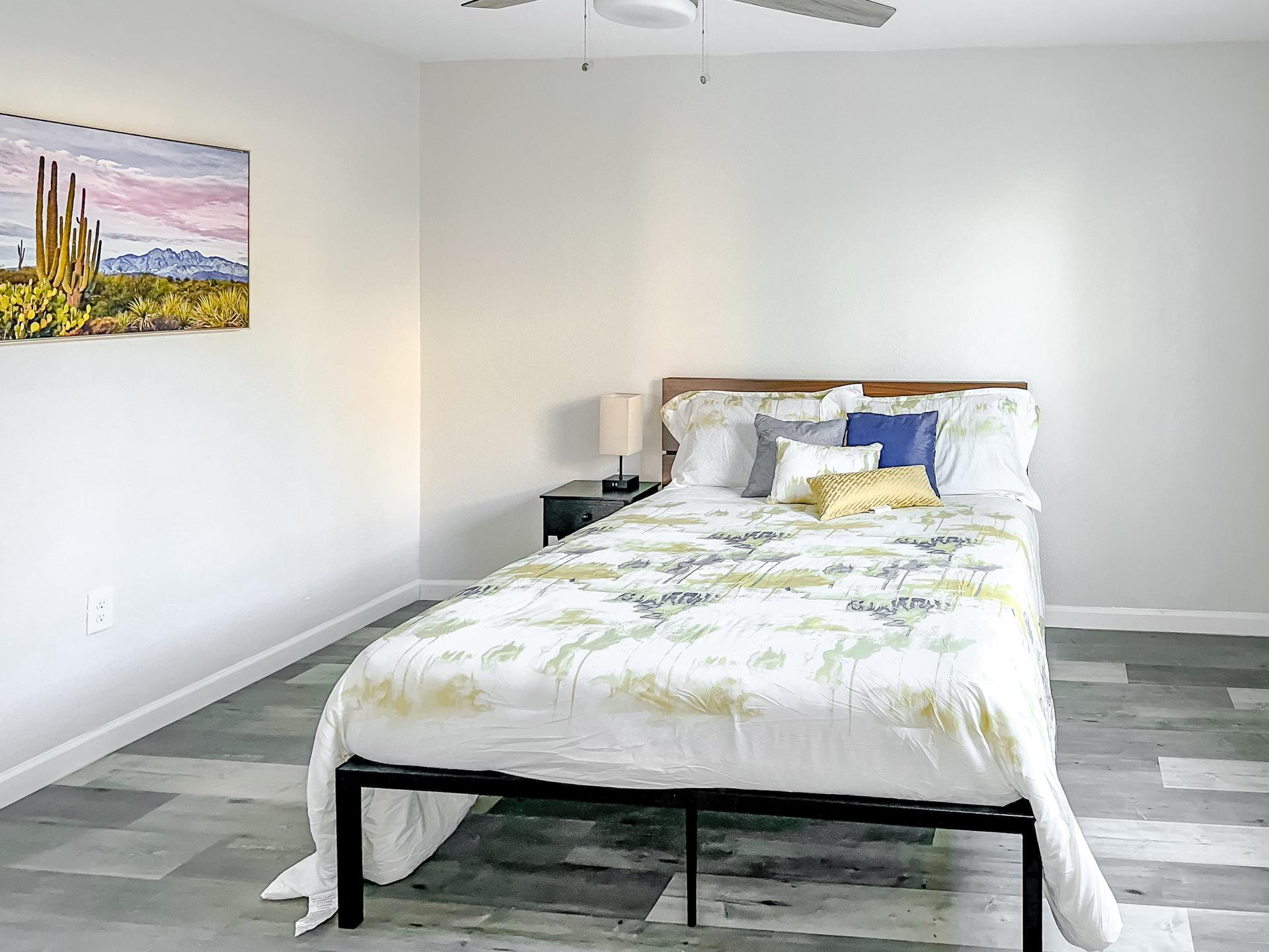 bedroom, detected:ceiling fan, bed