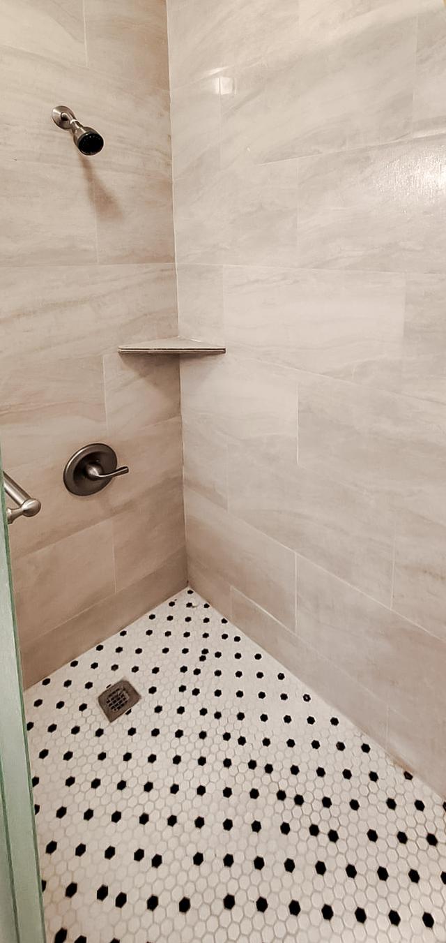 Bathroom(s)