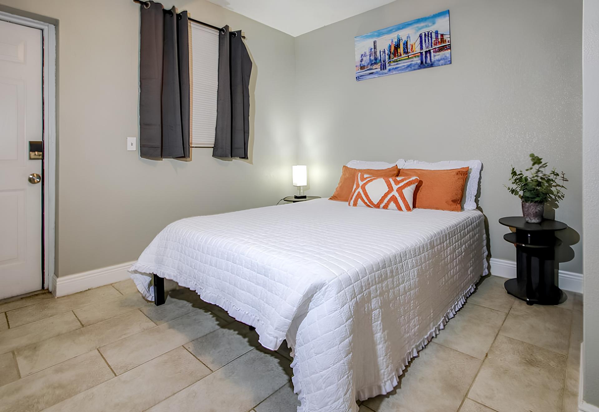 bedroom, detected:bed