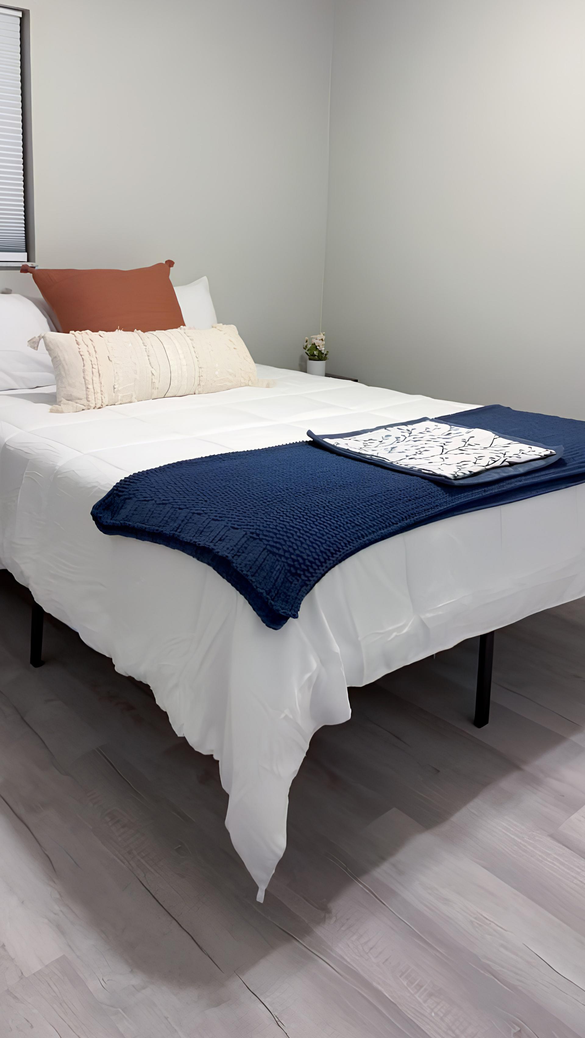 bedroom, detected:bed