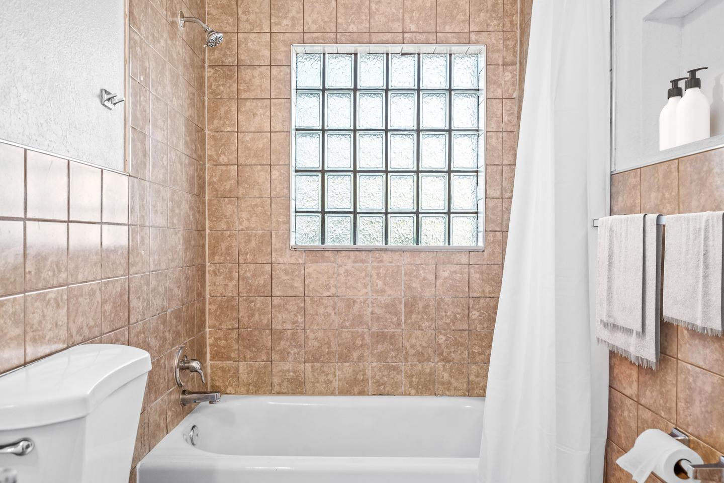 Bathroom(s)