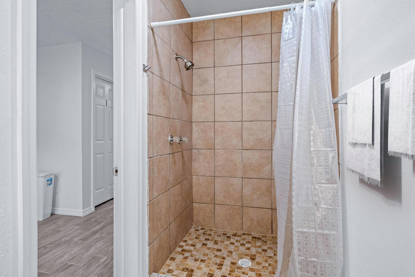 Bathroom(s)