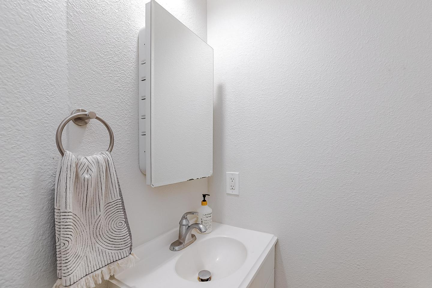 Bathroom(s)