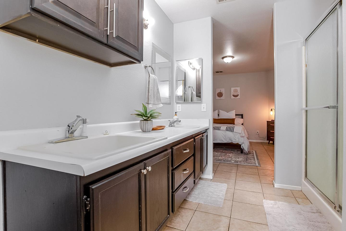 Bathroom(s)
