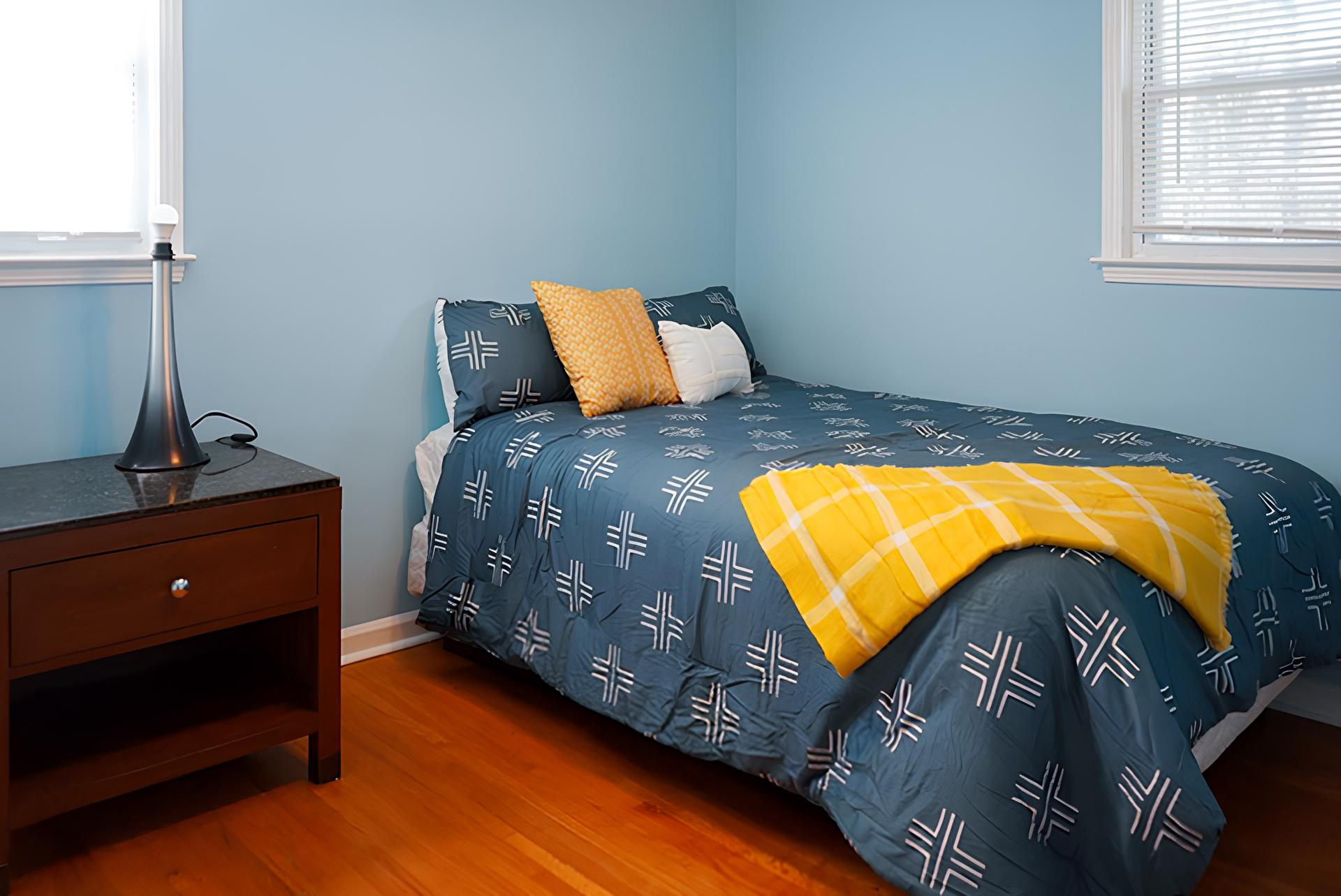 bedroom, detected:window blind, bed