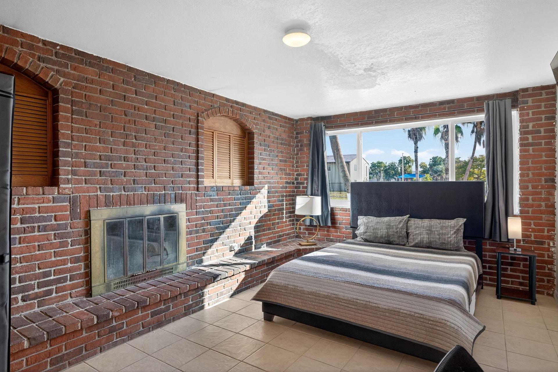 Lots of natural sunlight, impact rated window