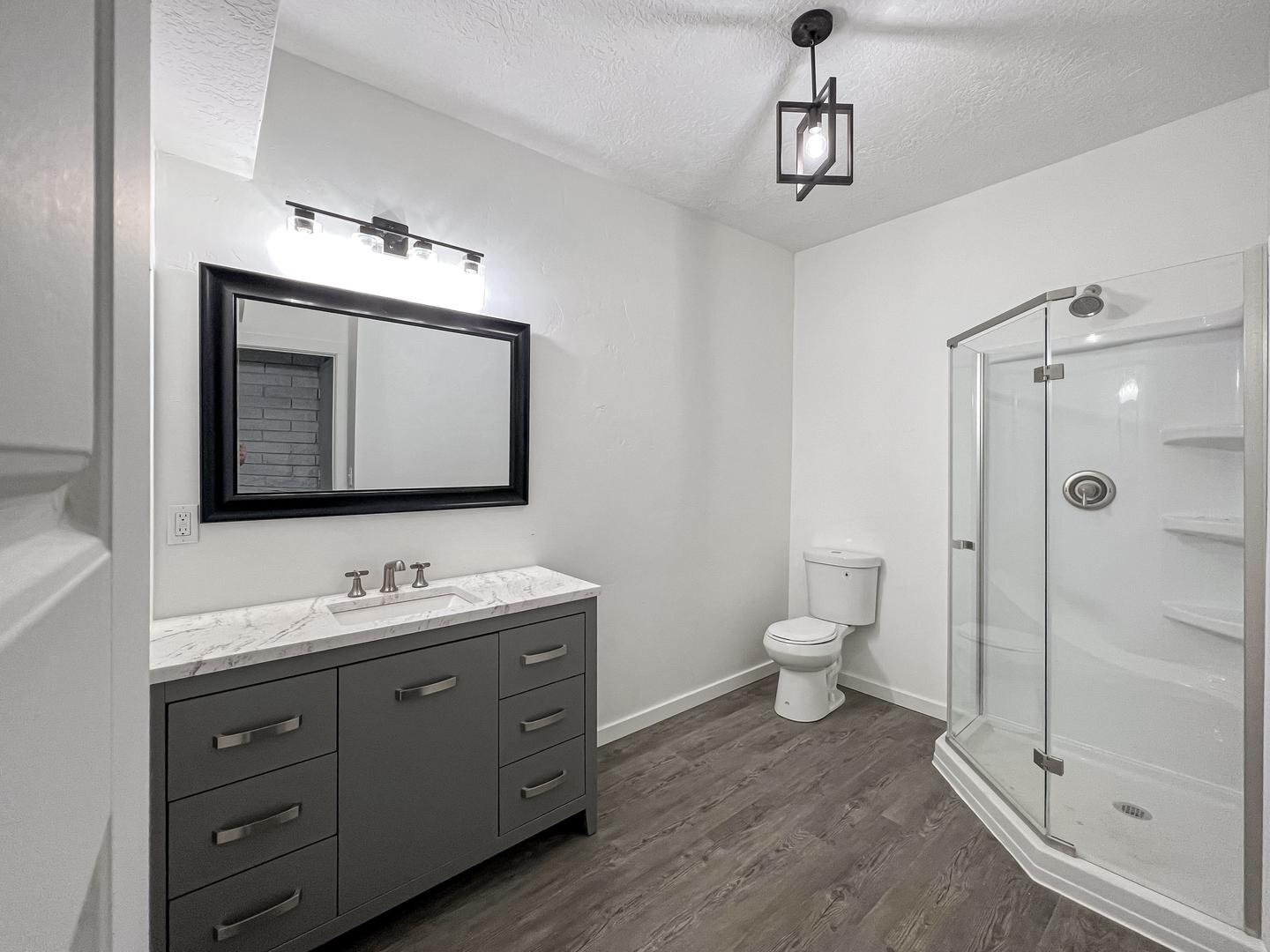Bathroom(s)