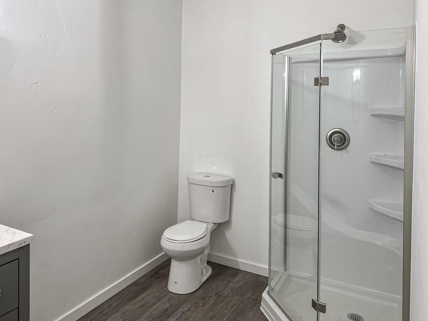 Bathroom(s)
