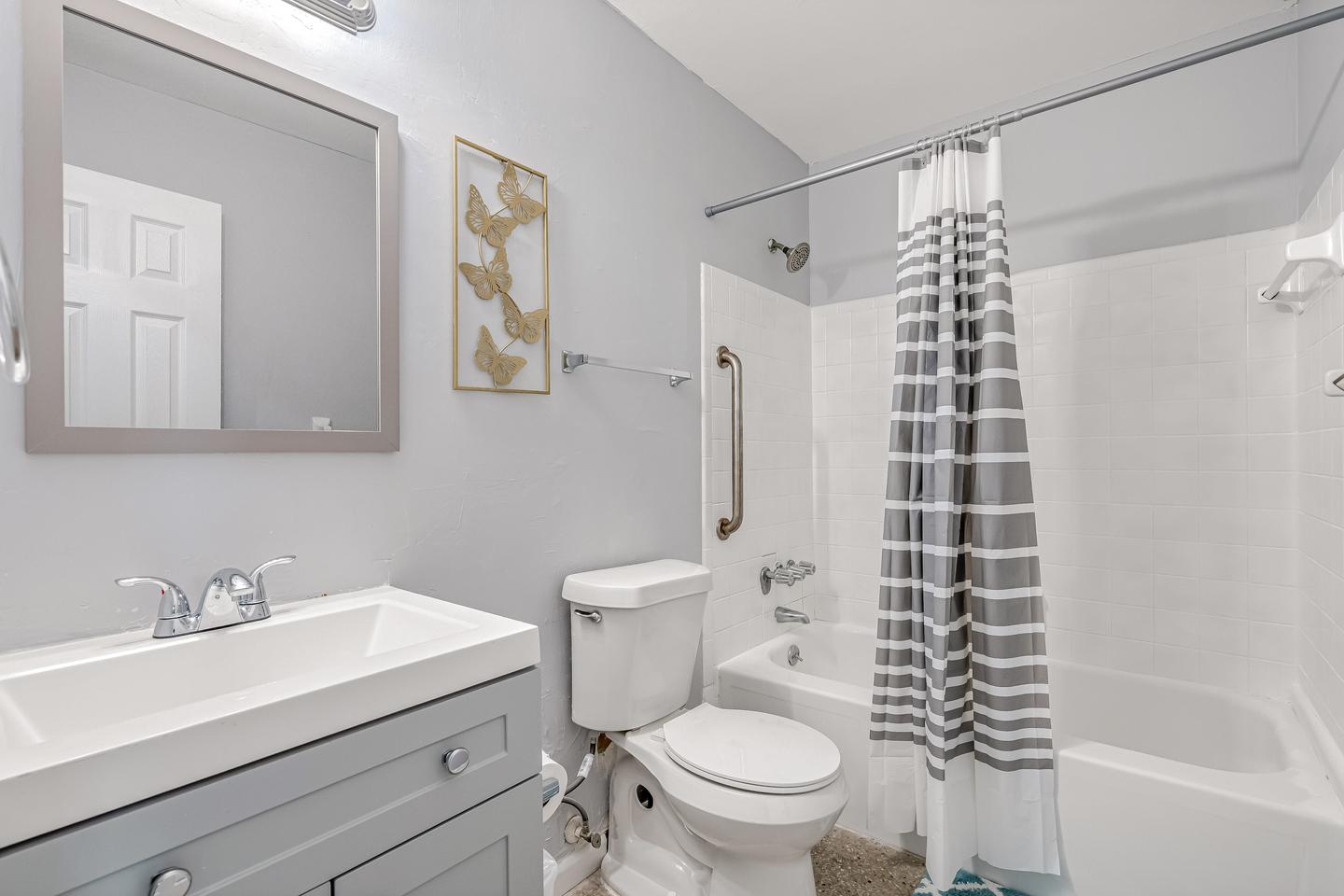 Bathroom(s)
