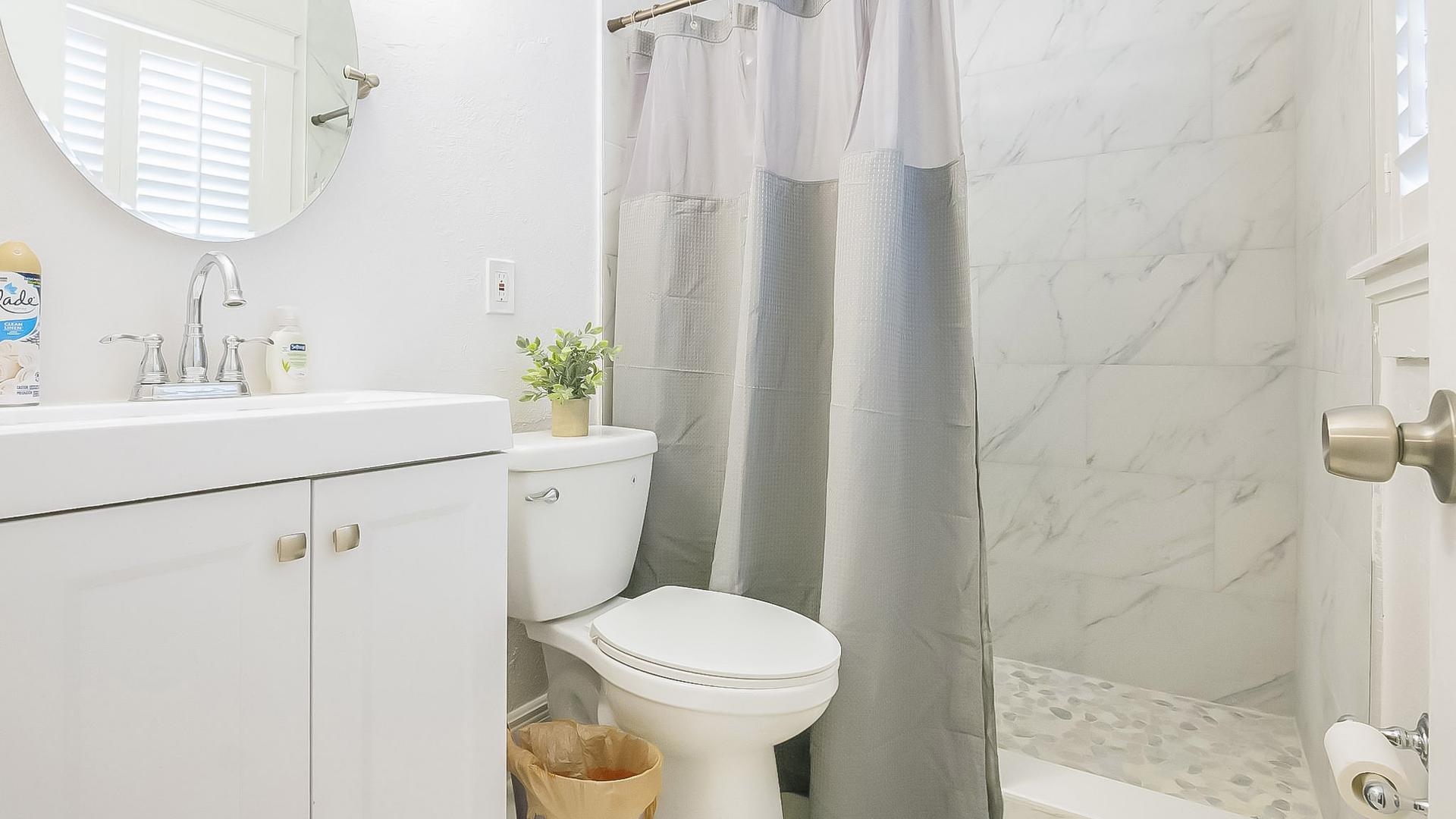 Bathroom(s)
