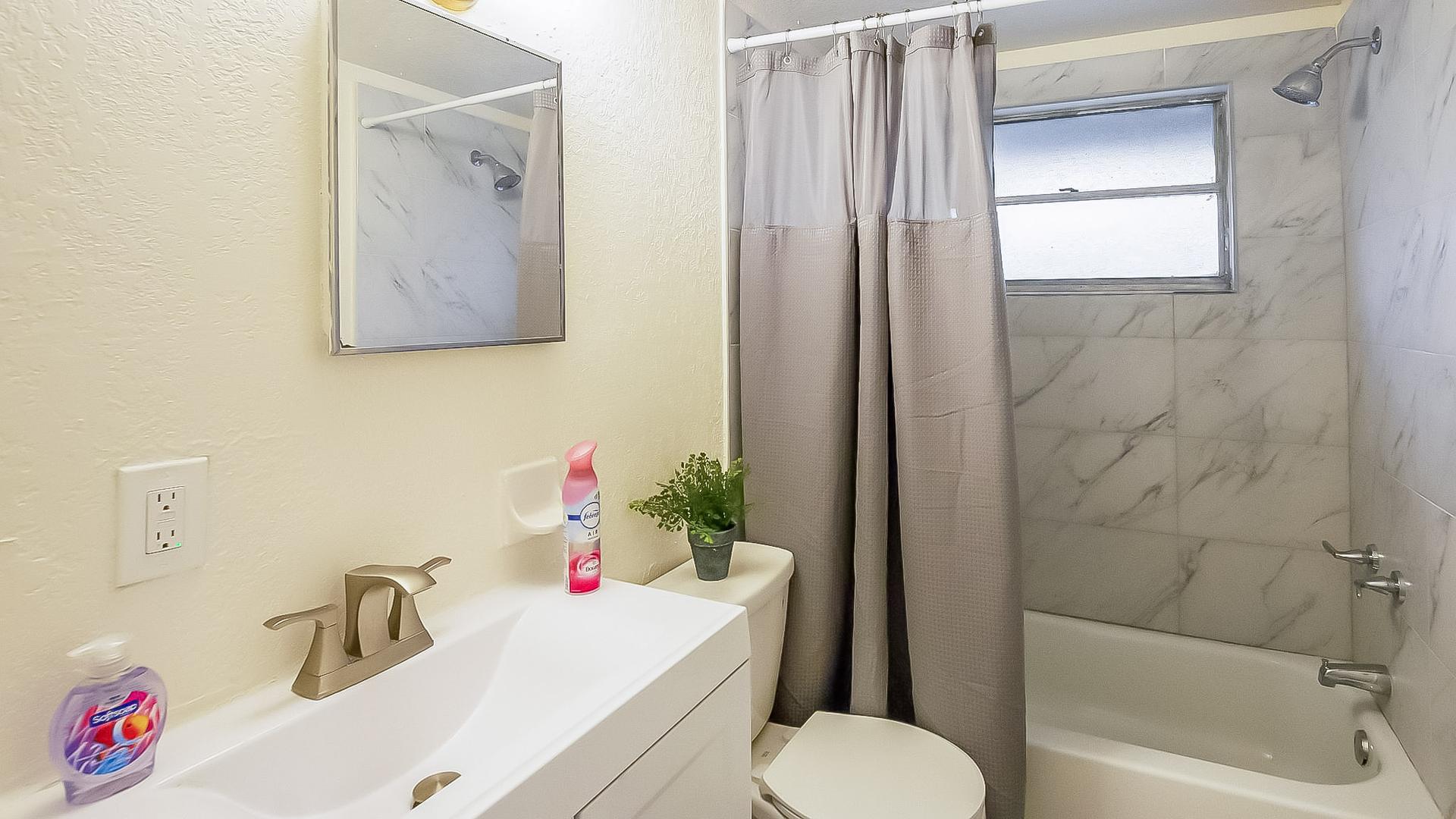 Bathroom(s)
