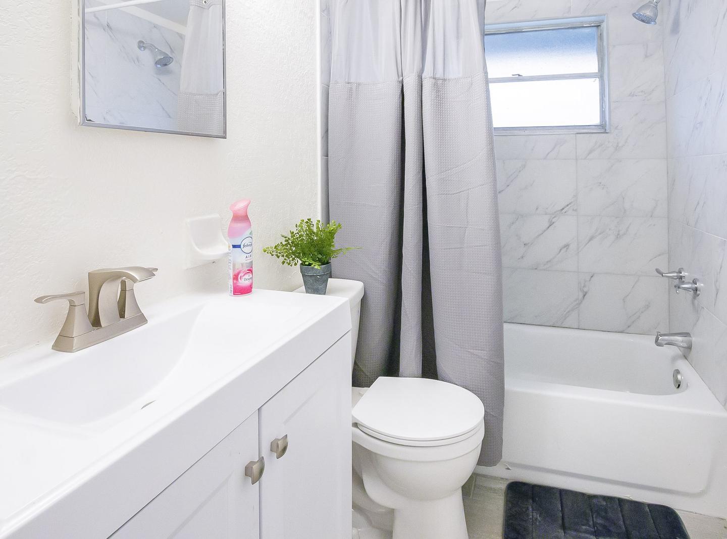 Bathroom(s)
