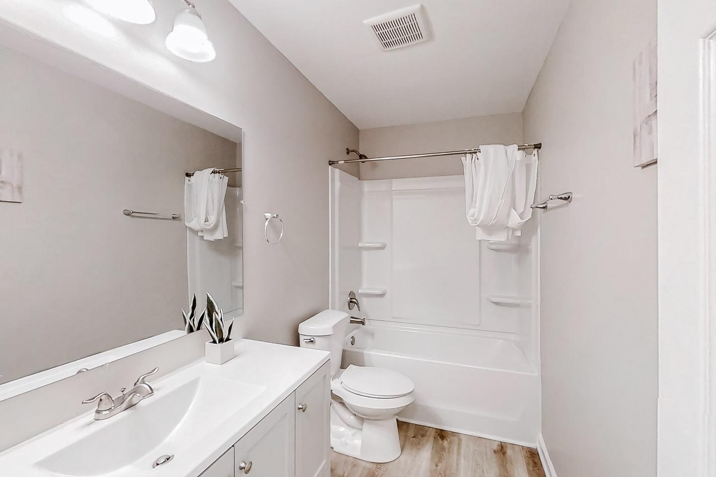 Bathroom(s)