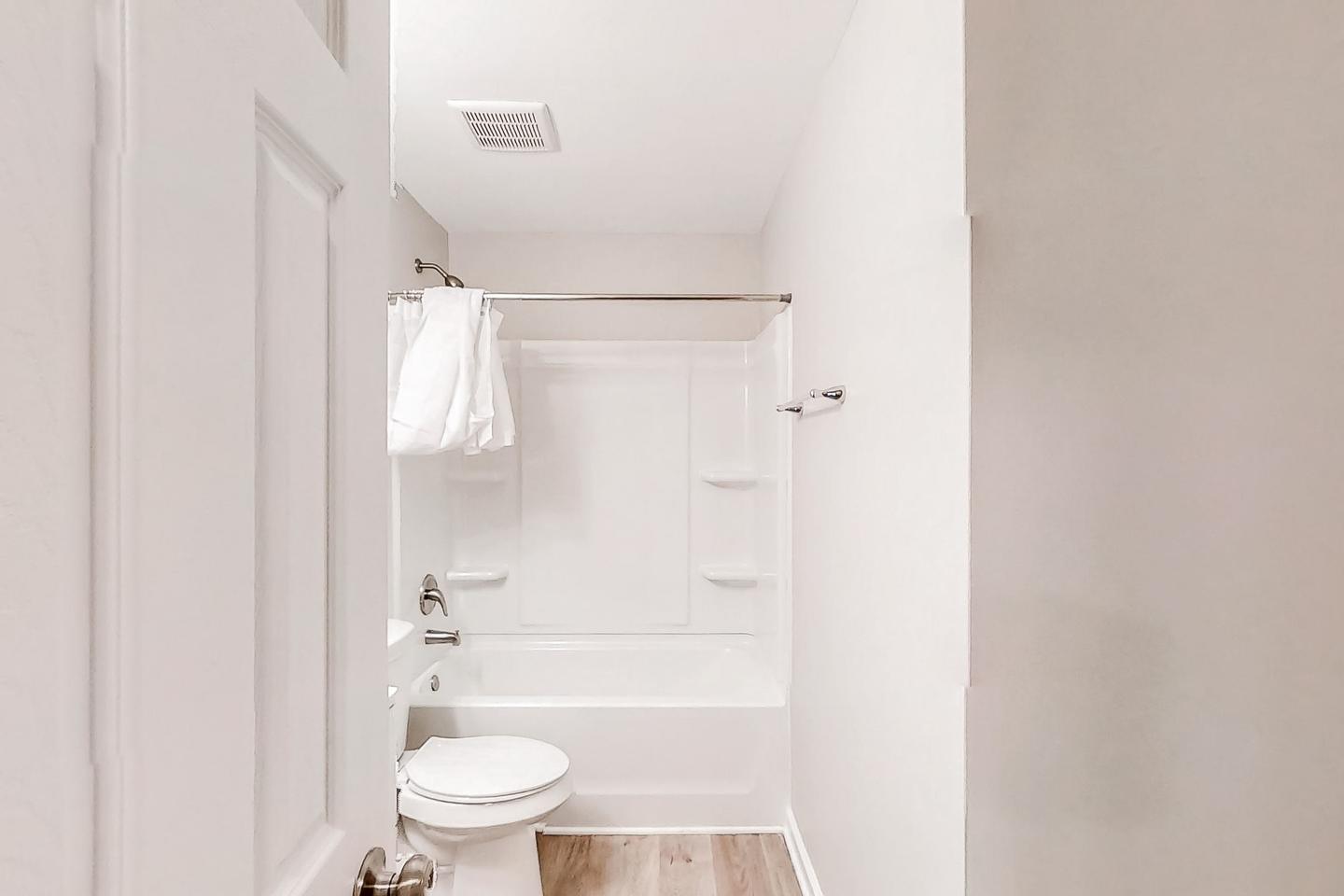 Bathroom(s)