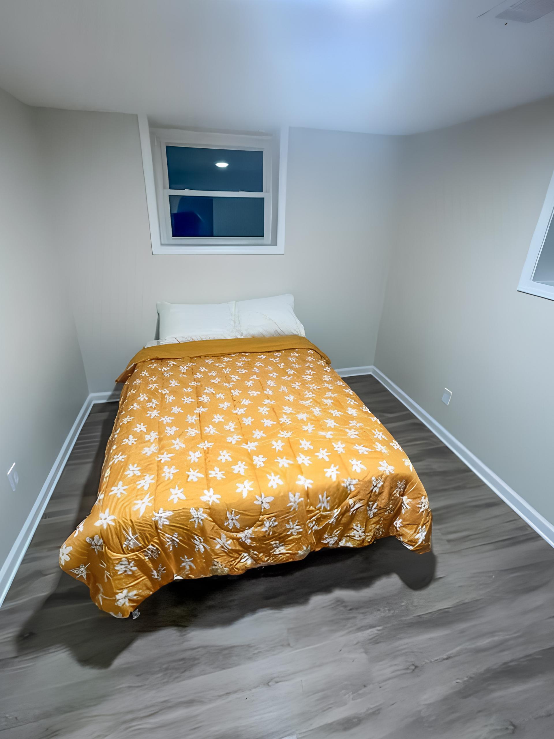 bedroom, detected:bed, window blind