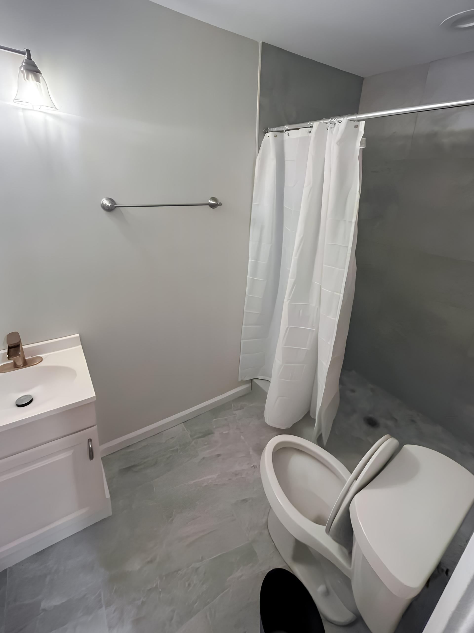 bathroom, detected:shower, bathtub