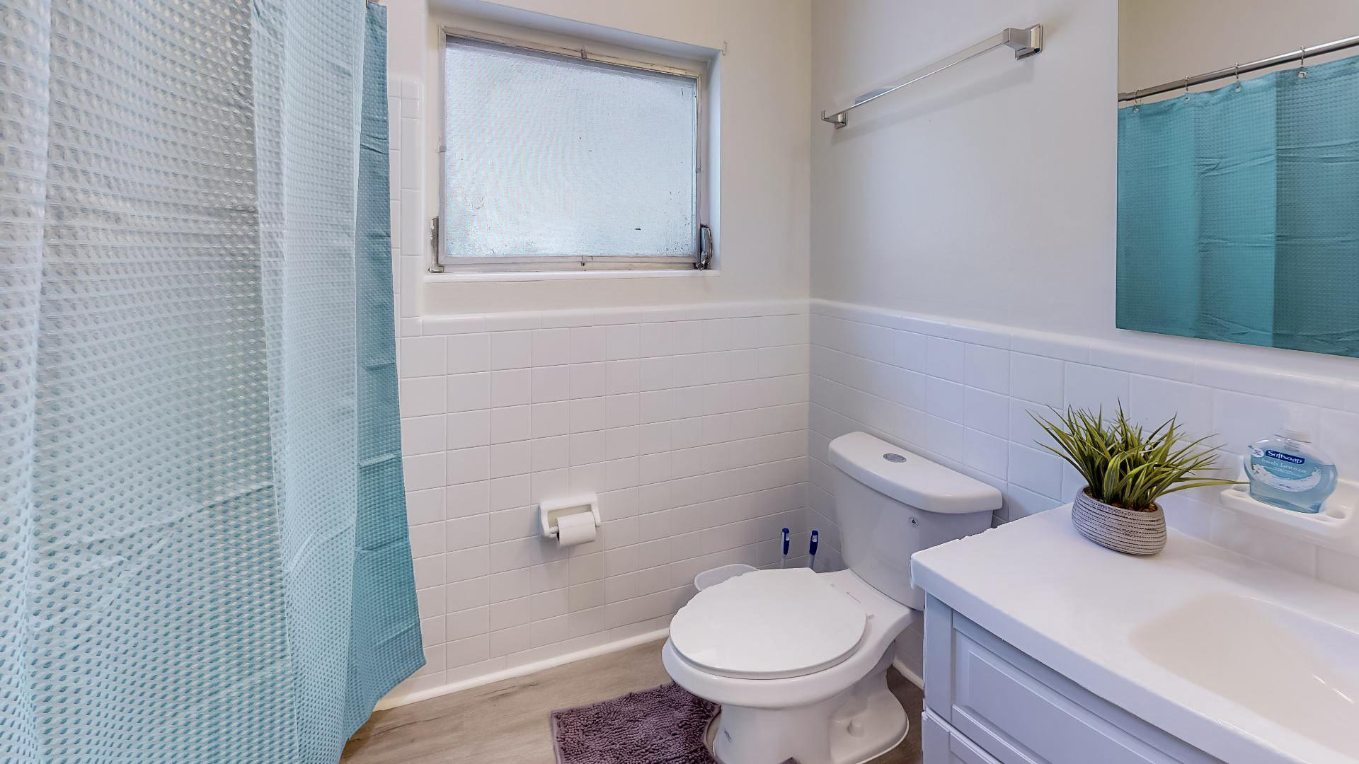Bathroom(s)