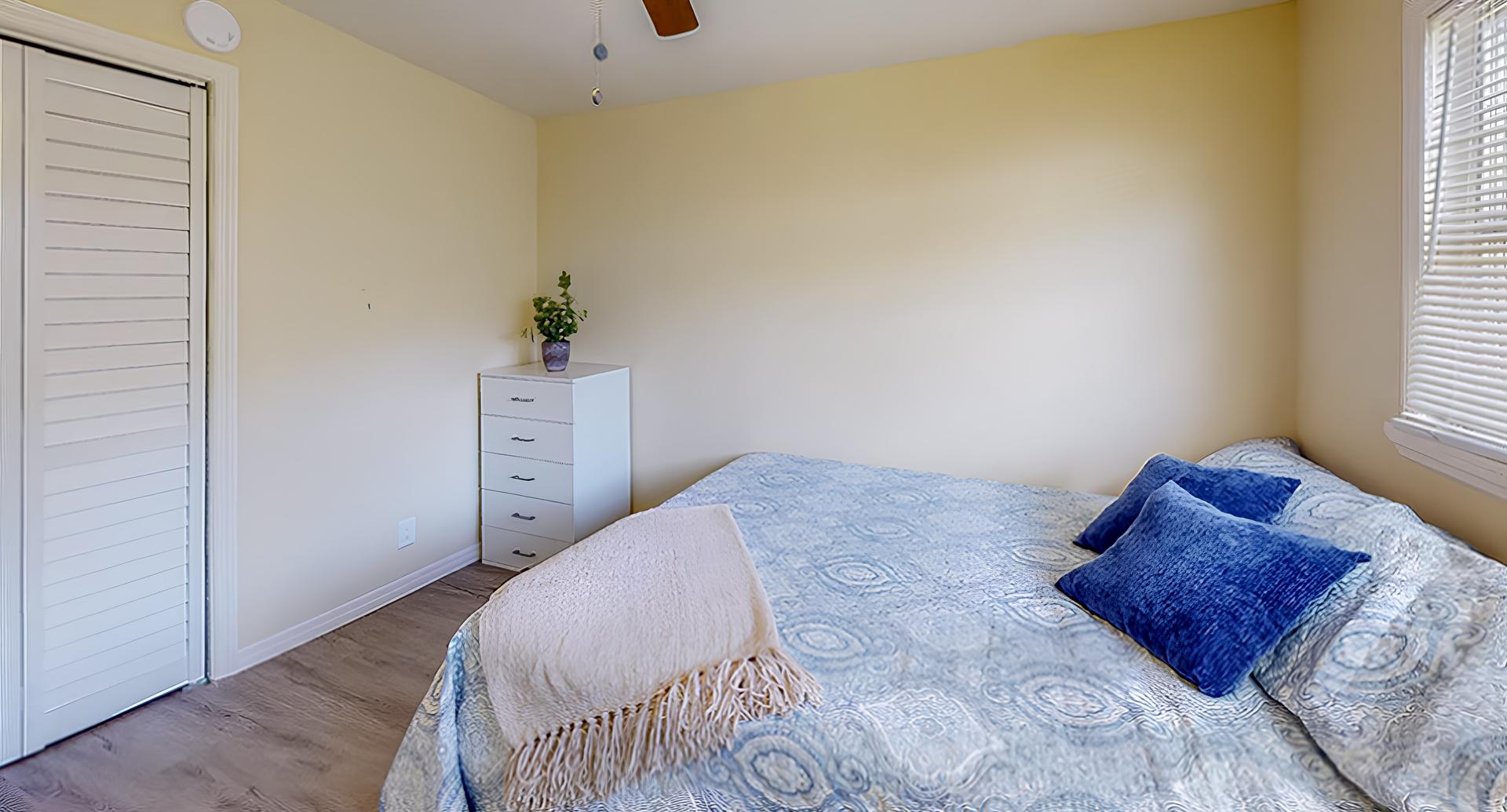 bedroom, detected:bed, window blind