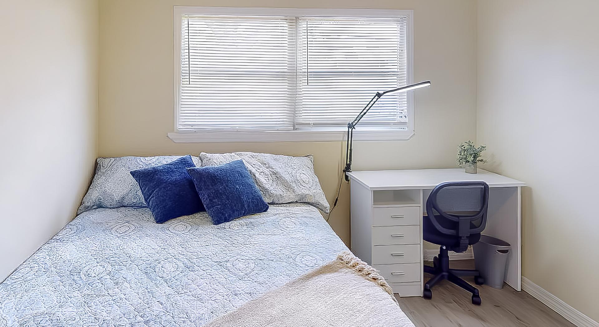 bedroom, detected:window blind, bed