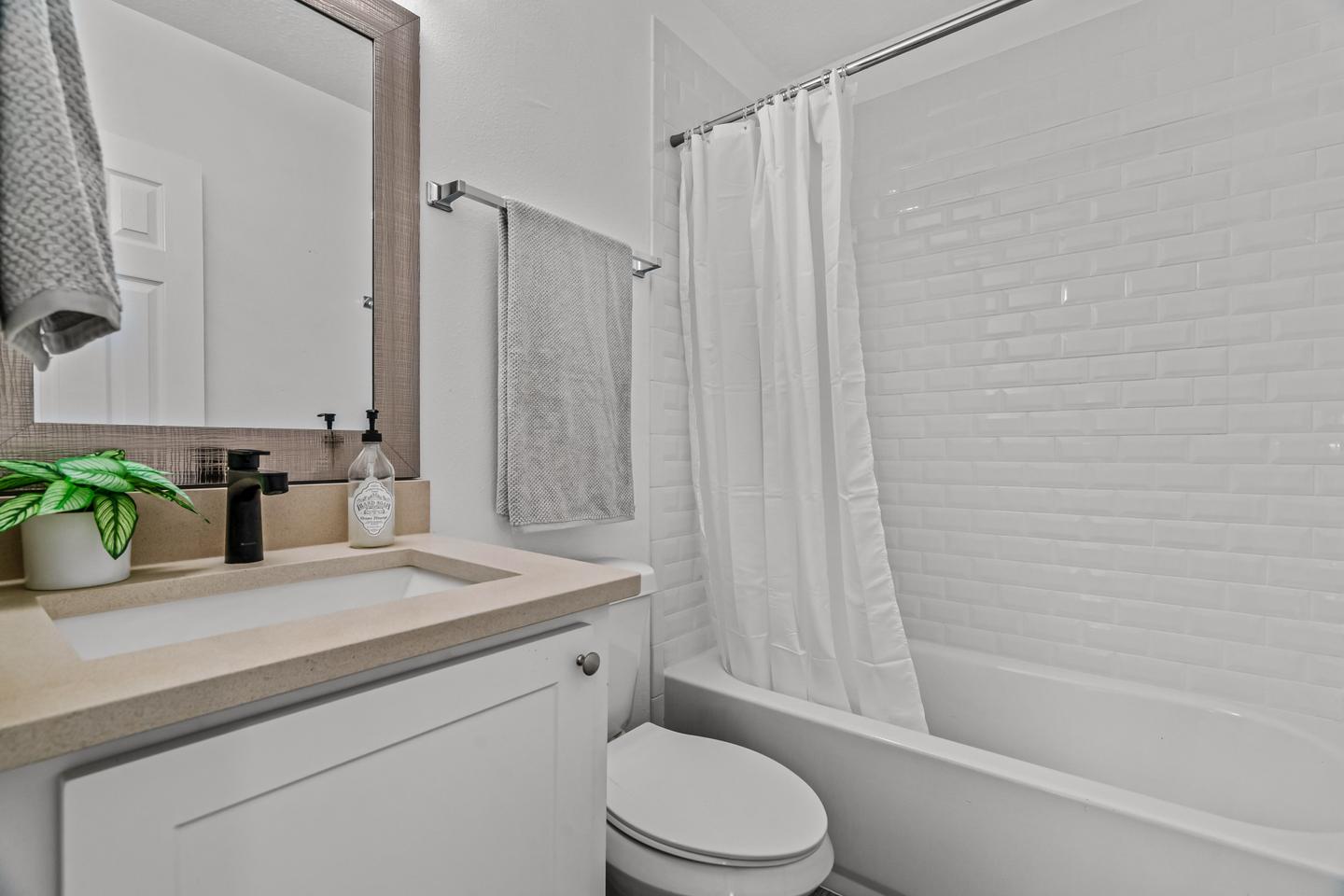 Bathroom(s)