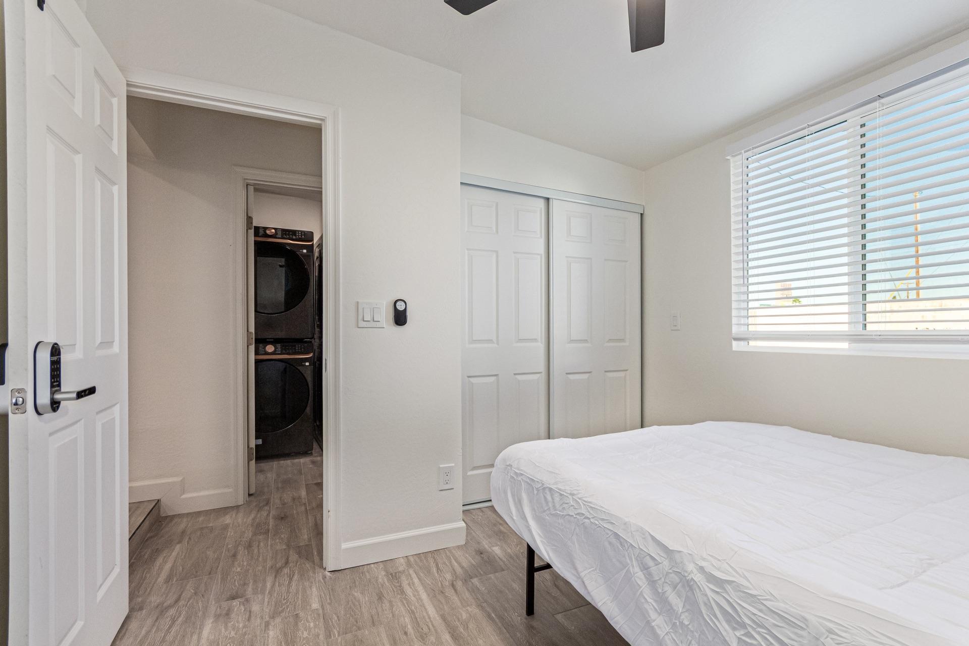 Queen Size Bed and lots of closet space!