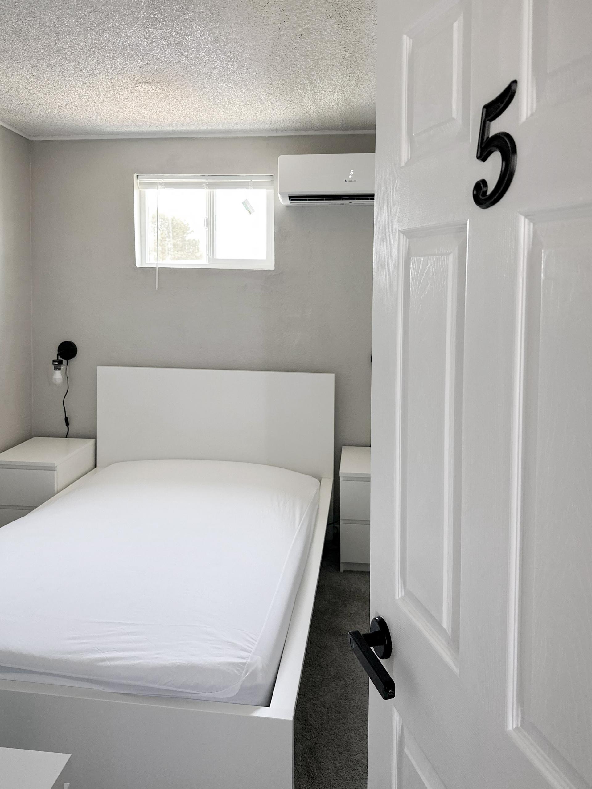 bedroom, detected:bed
