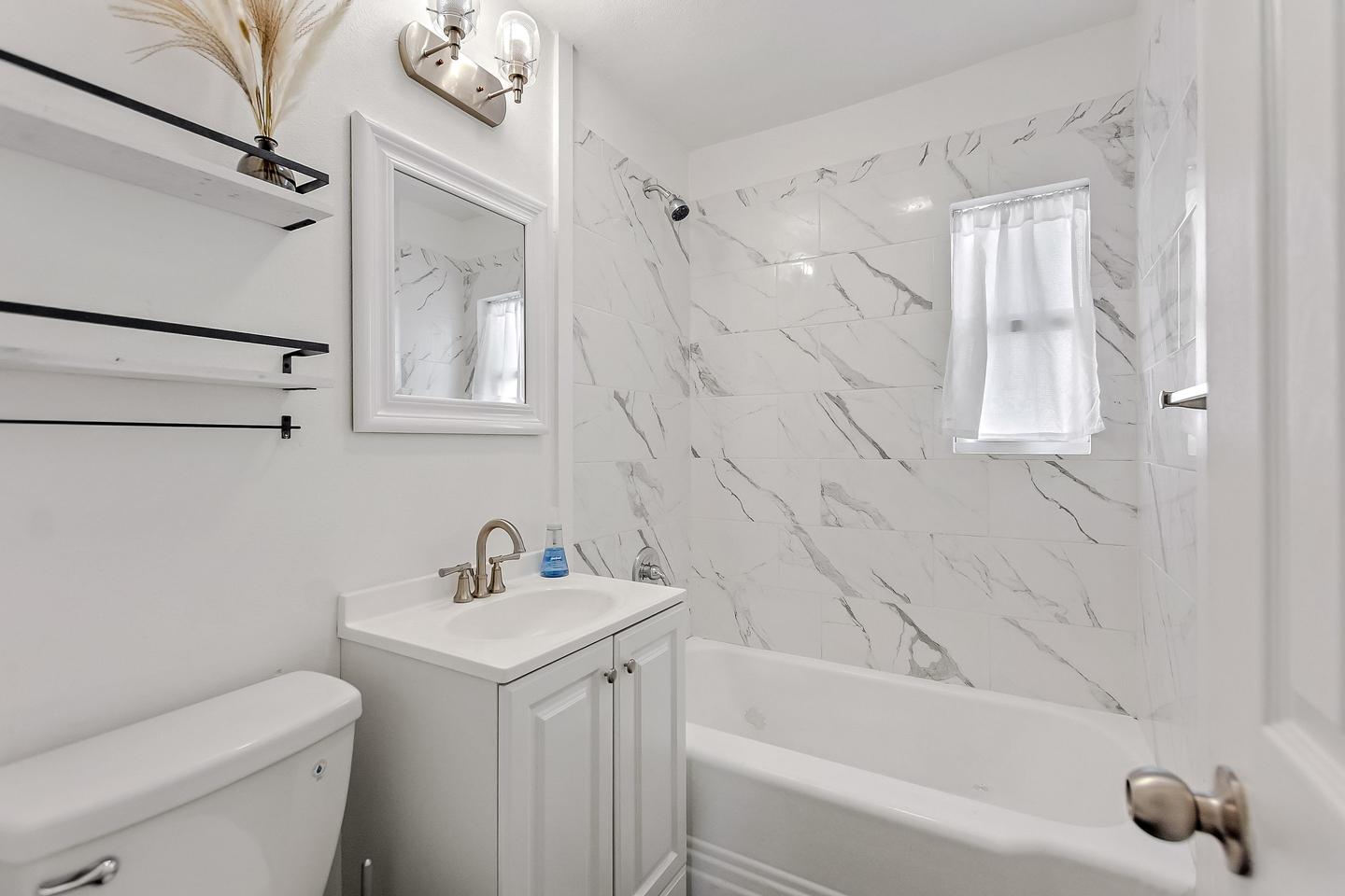 Bathroom(s)