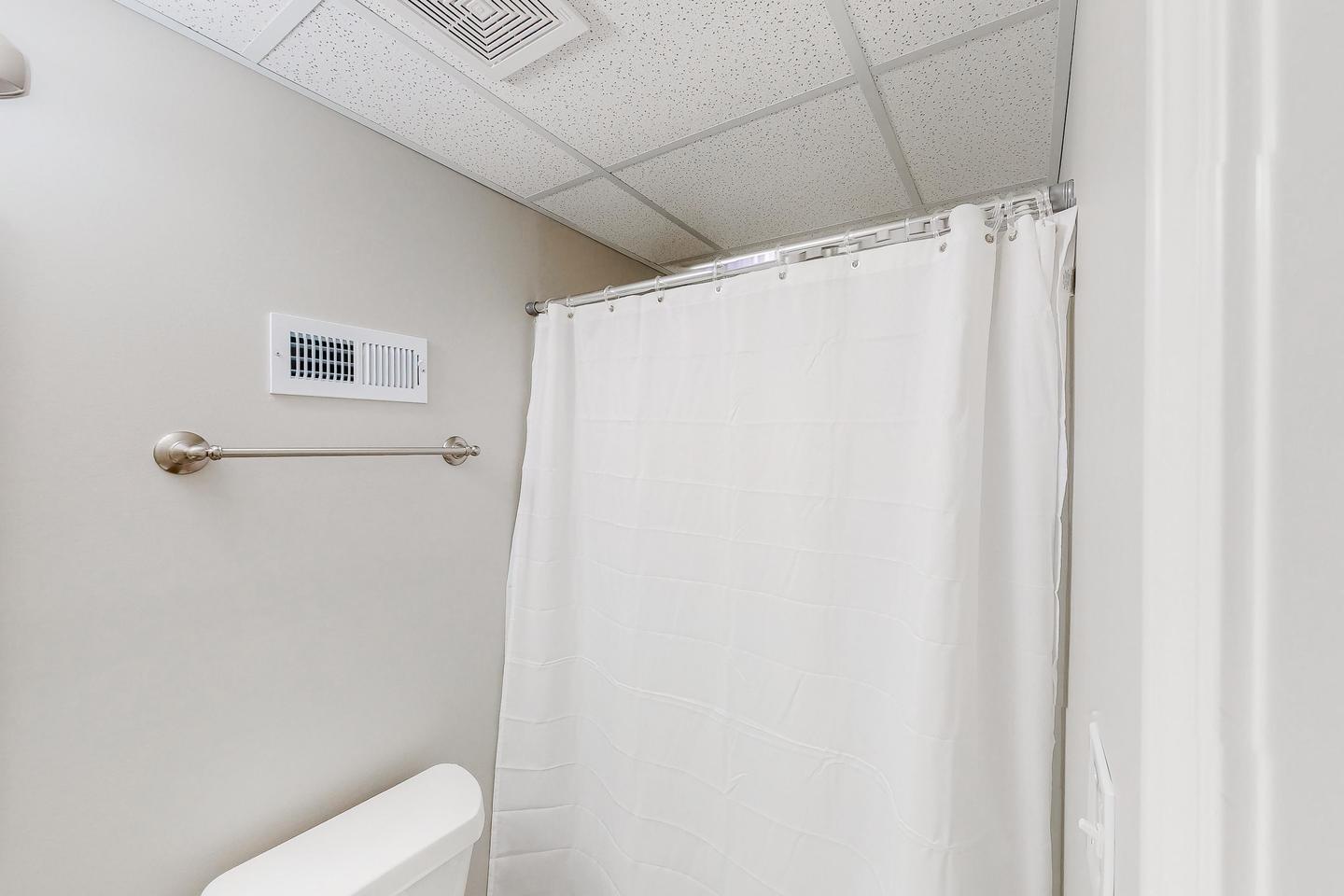 Bathroom(s)