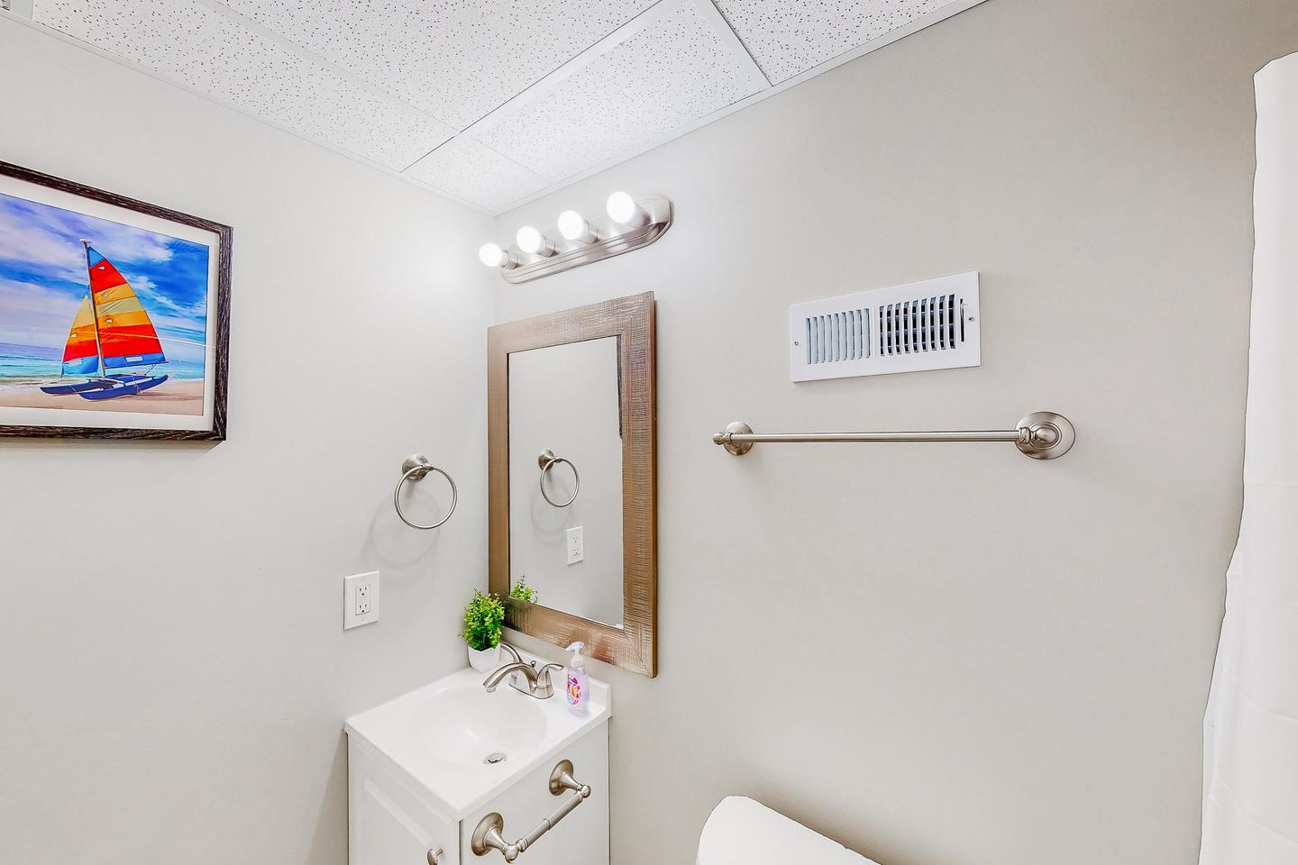 Bathroom(s)